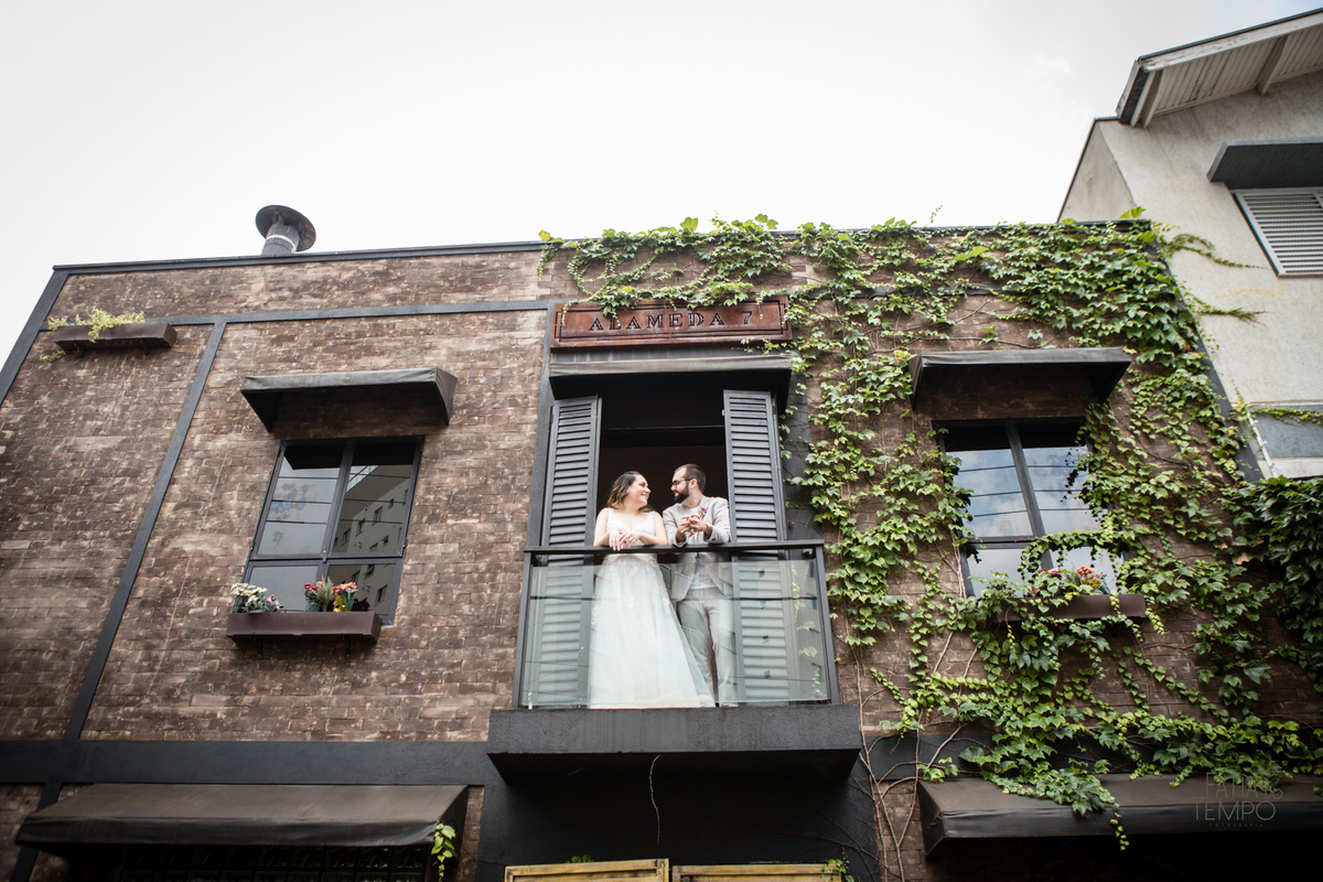 mini wedding, decoração, casamento, maquiagem, make, hair, dia da noiva, adidas, wedding, vestido de noiva, perfume, buffet, cerimônia, buquê, bouquet, flores, ensaio fotográfico, brinde, festa, balada, recepção, cerimonialista, assessoria, celebrante, 