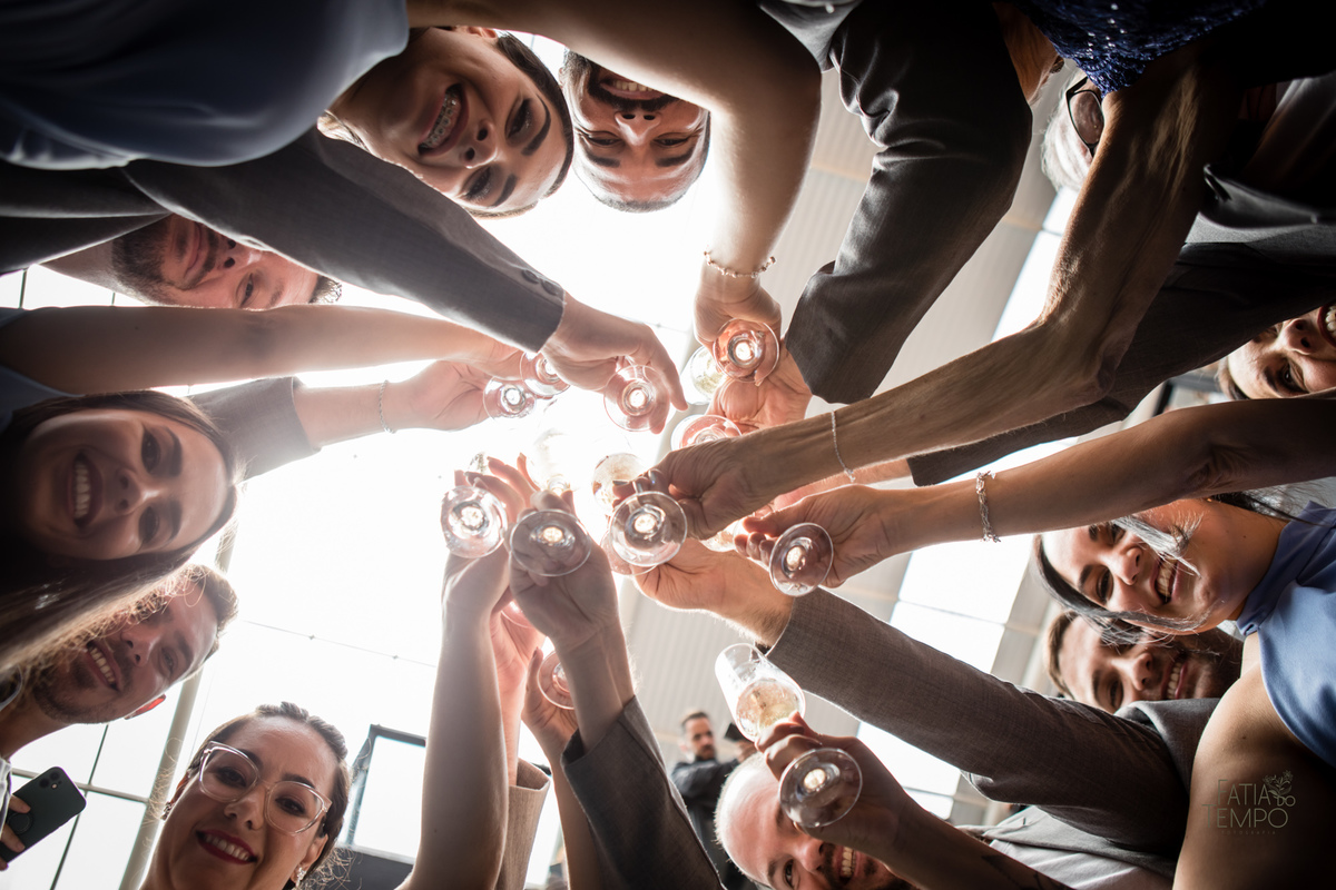 mini wedding, decoração, casamento, maquiagem, make, hair, dia da noiva, adidas, wedding, vestido de noiva, perfume, buffet, cerimônia, buquê, bouquet, flores, ensaio fotográfico, brinde, festa, balada, recepção, cerimonialista, assessoria, celebrante, 