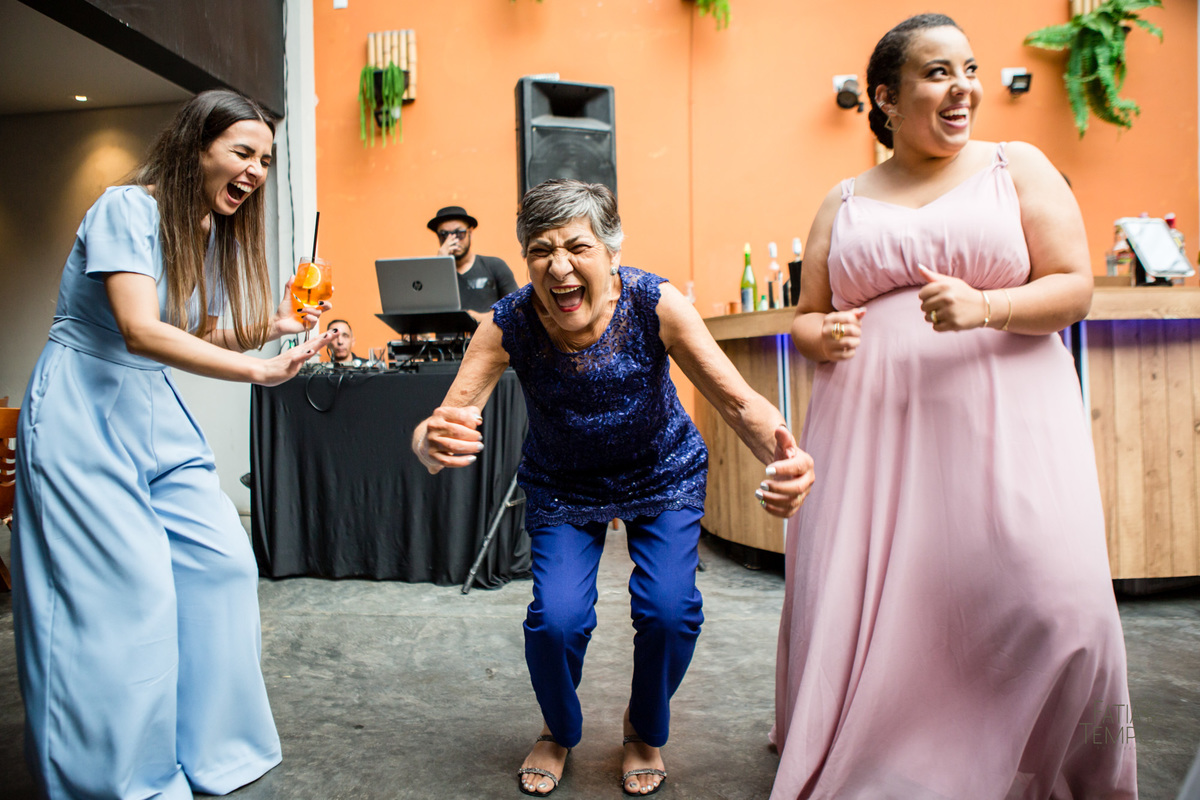 mini wedding, decoração, casamento, maquiagem, make, hair, dia da noiva, adidas, wedding, vestido de noiva, perfume, buffet, cerimônia, buquê, bouquet, flores, ensaio fotográfico, brinde, festa, balada, recepção, cerimonialista, assessoria, celebrante, 