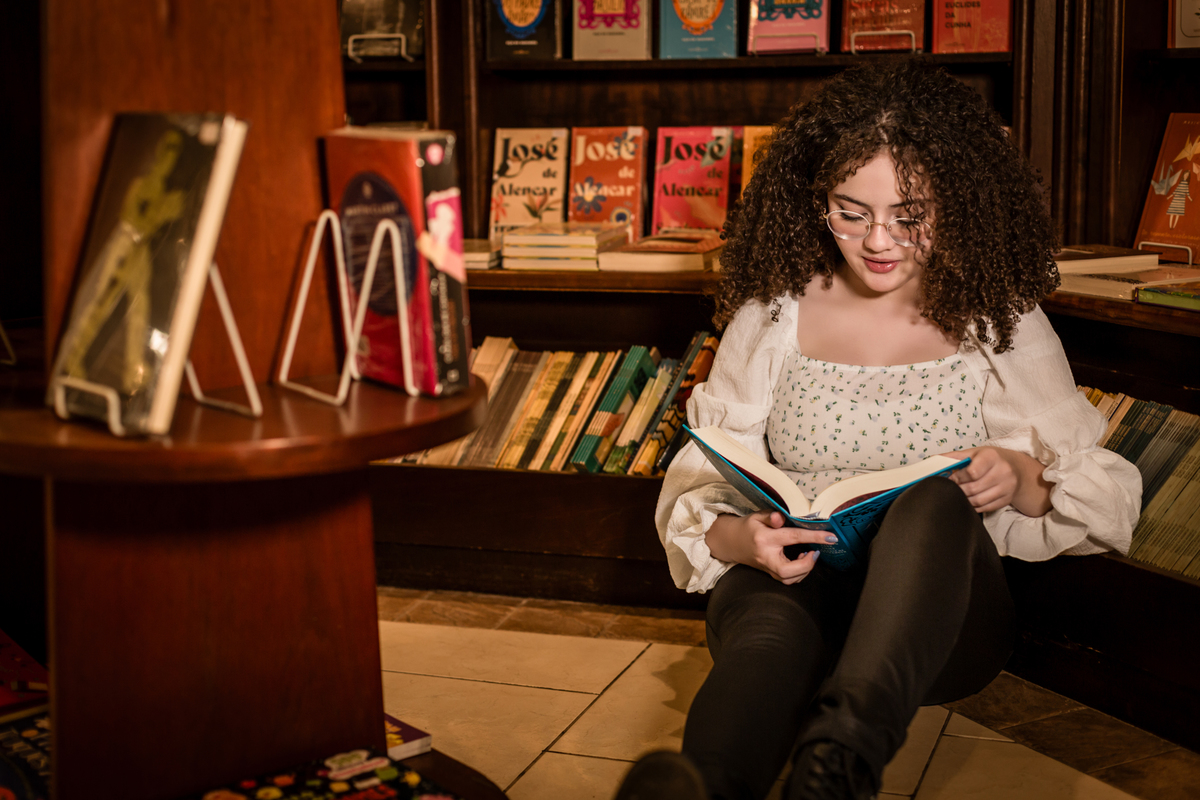 ensaio fotográfico, xv, 15 anos, debutante, livraria, língua portuguesa, academia brasileira de letras, redação, leitura, livros, educação, conhecimento, história, fotografia profissional, nerd, geek, fotógrafo em são paulo, fotógrafo em São Caetano,  