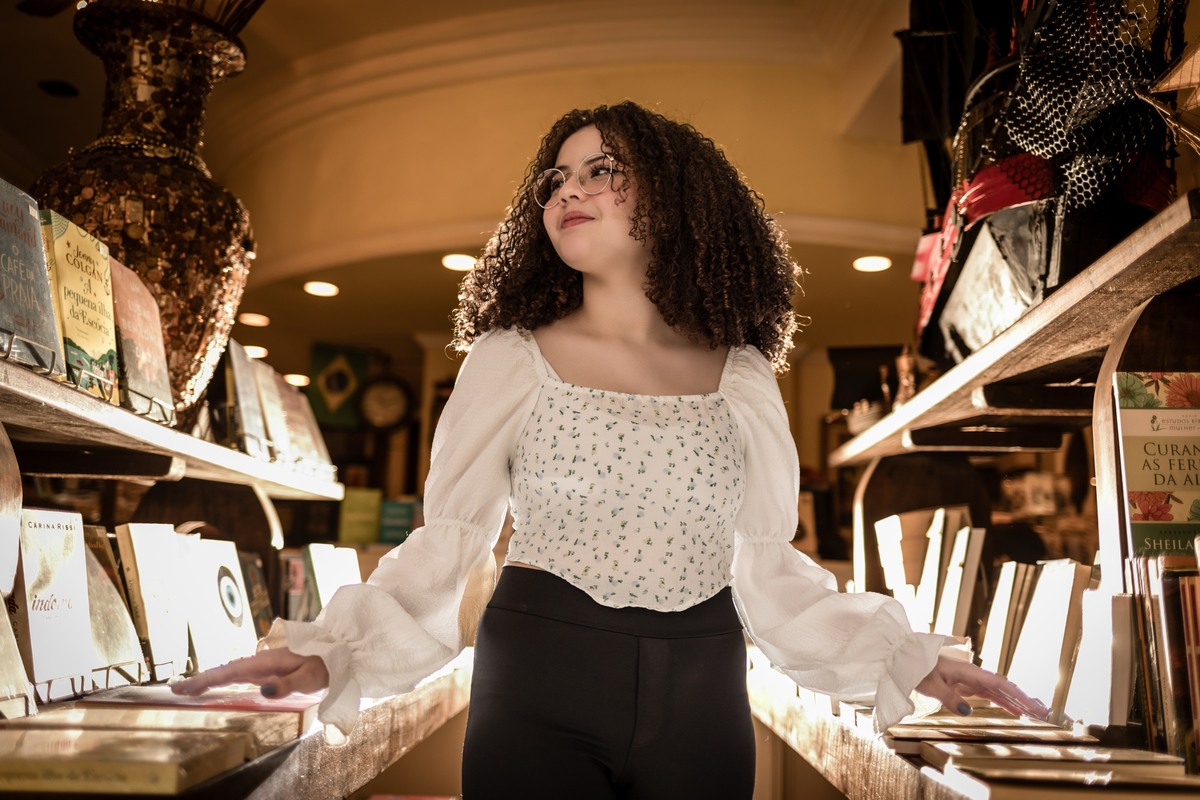 ensaio fotográfico, xv, 15 anos, debutante, livraria, língua portuguesa, academia brasileira de letras, redação, leitura, livros, educação, conhecimento, história, fotografia profissional, nerd, geek, fotógrafo em são paulo, fotógrafo em São Caetano,  