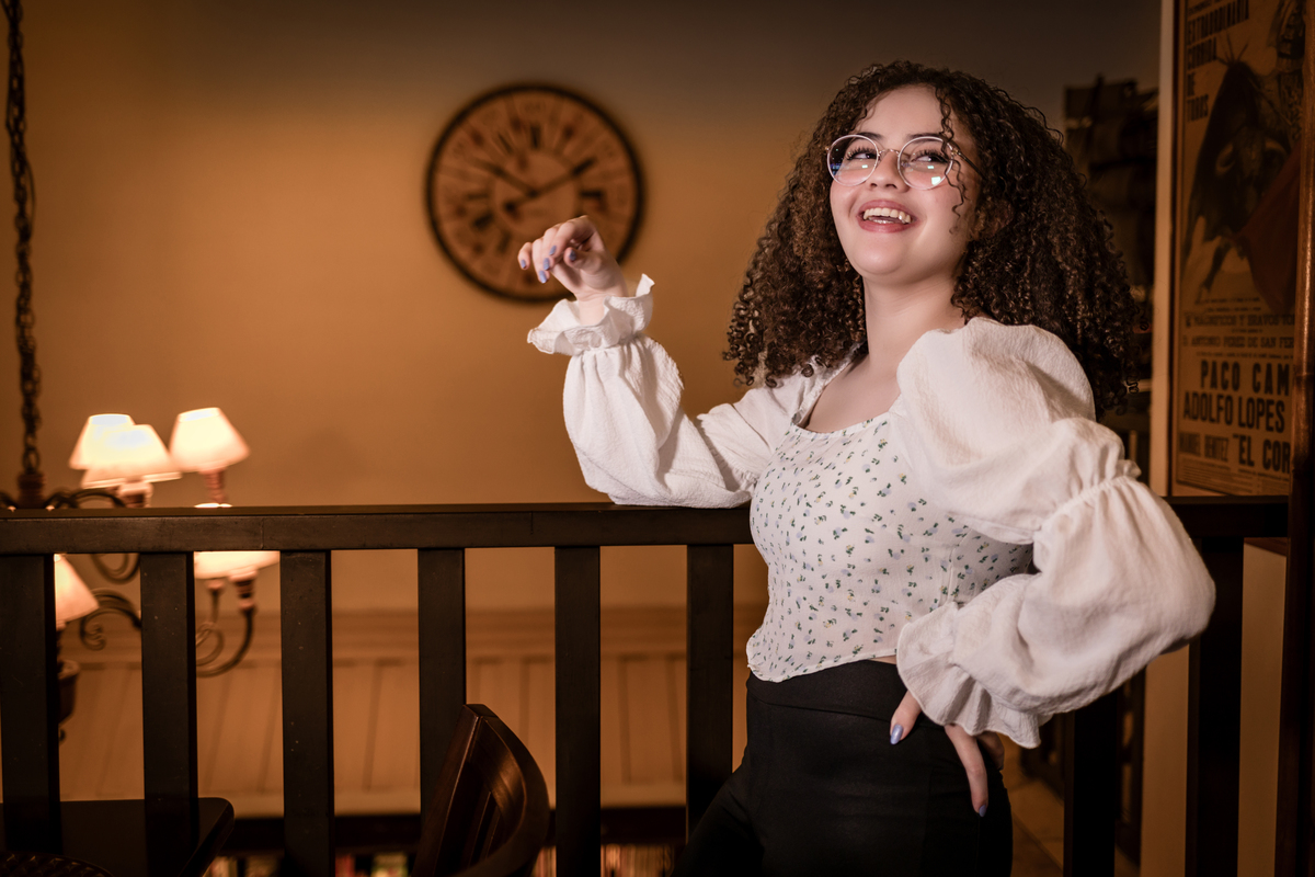 ensaio fotográfico, xv, 15 anos, debutante, livraria, língua portuguesa, academia brasileira de letras, redação, leitura, livros, educação, conhecimento, história, fotografia profissional, nerd, geek, fotógrafo em são paulo, fotógrafo em São Caetano,  