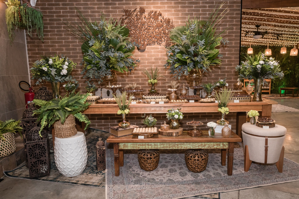 Aniversário Adulto, Celebração, Festa de Aniversário, Comemoração, Anos de Vida, Aniversariante, Dia Especial, Mais um Ano, Festa Intimista, Aniversário Temático, Aniversário de idade, Alegria, buffet, decoração, assessoria, 40 anos, banda, fotografia, 