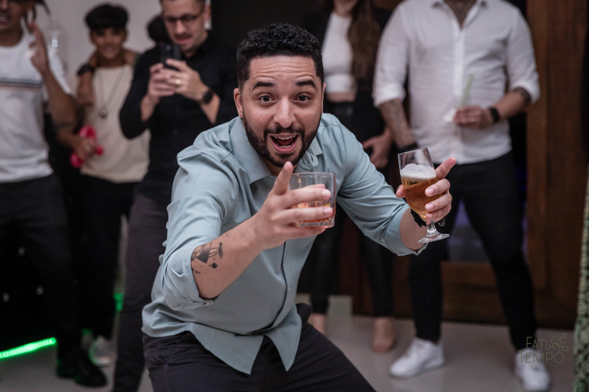 Aniversário Adulto, Celebração, Festa de Aniversário, Comemoração, Anos de Vida, Aniversariante, Dia Especial, Mais um Ano, Festa Intimista, Aniversário Temático, Aniversário de idade, Alegria, buffet, decoração, assessoria, 40 anos, banda, fotografia, 