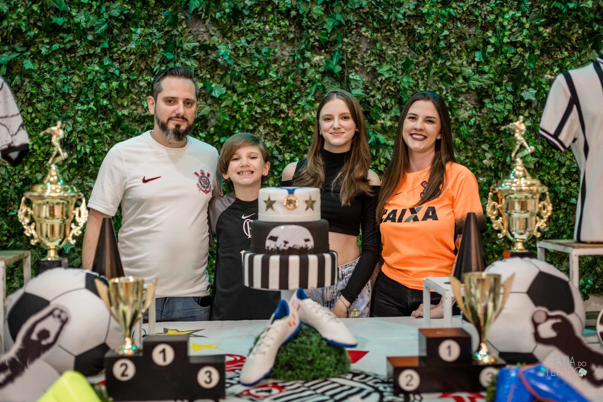 Aniversário, feliz aniversário, festa, buffet, adolescente, decoração, kid beeruta, Kidbeeruta, buffet infantil, festa de criança, tema de festa, corinthianos, Corinthians, gaviões da fiel, bando de loucos, futebol, campeão mundial, foto de criança, amor,