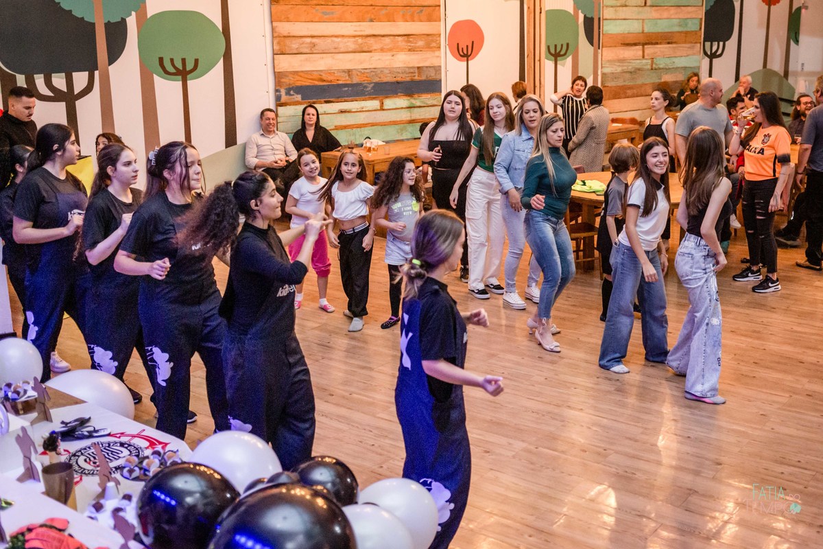 Aniversário, feliz aniversário, festa, buffet, adolescente, decoração, kid beeruta, Kidbeeruta, buffet infantil, festa de criança, tema de festa, corinthianos, Corinthians, gaviões da fiel, bando de loucos, futebol, campeão mundial, foto de criança, amor,