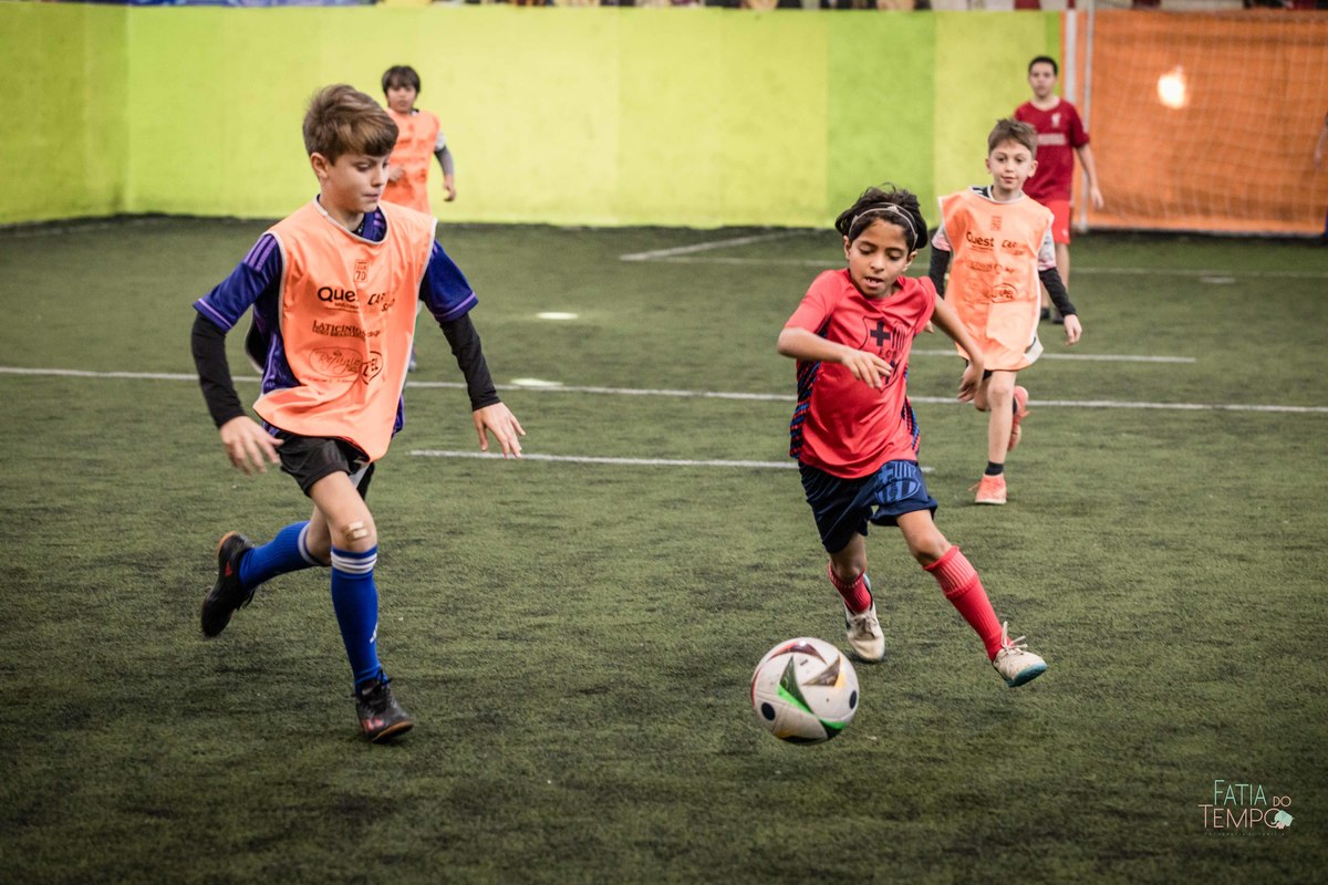 Futebol, jogador, Soccer, atacante, Real Madrid, Zagueiro, aniversário, decoração, buffet infantil, quadra de futebol, gramado sintético, criança, fotografia de criança, festa de aniversário, bola de futebol, parabéns, jogador caro, drible, contrato, gol,