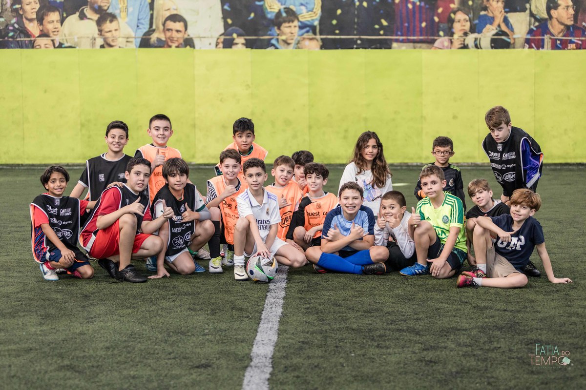 Futebol, jogador, Soccer, atacante, Real Madrid, Zagueiro, aniversário, decoração, buffet infantil, quadra de futebol, gramado sintético, criança, fotografia de criança, festa de aniversário, bola de futebol, parabéns, jogador caro, drible, contrato, gol,