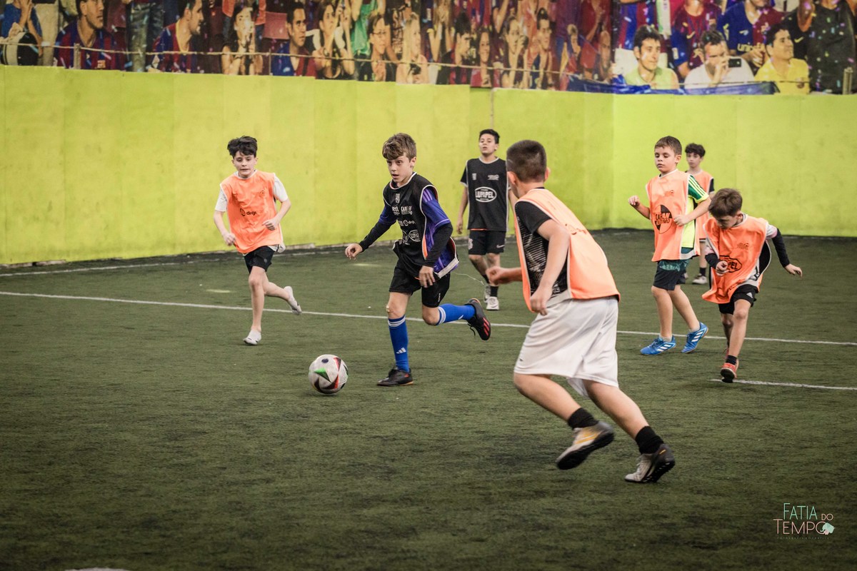 Futebol, jogador, Soccer, atacante, Real Madrid, Zagueiro, aniversário, decoração, buffet infantil, quadra de futebol, gramado sintético, criança, fotografia de criança, festa de aniversário, bola de futebol, parabéns, jogador caro, drible, contrato, gol,
