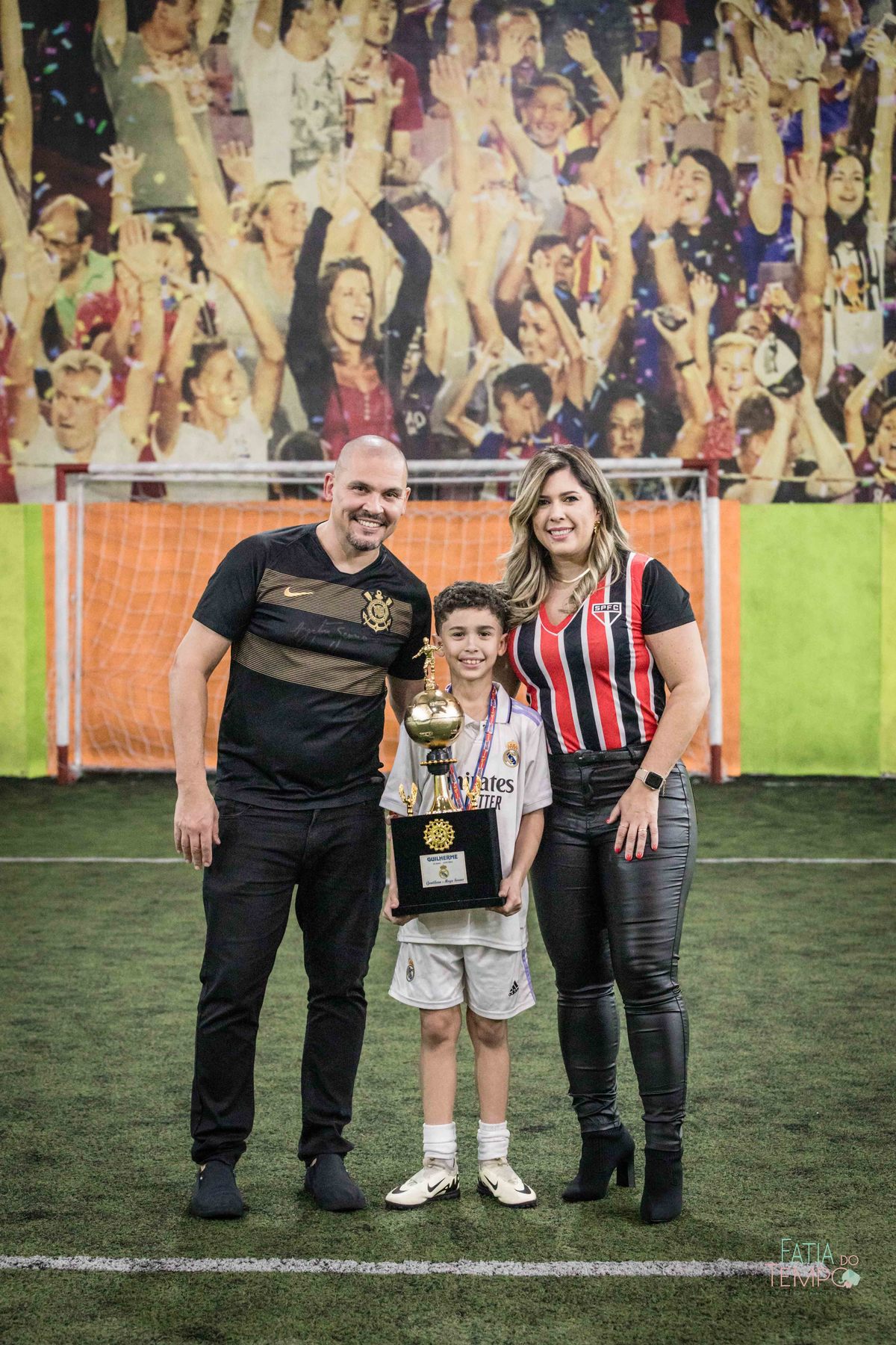 Futebol, jogador, Soccer, atacante, Real Madrid, Zagueiro, aniversário, decoração, buffet infantil, quadra de futebol, gramado sintético, criança, fotografia de criança, festa de aniversário, bola de futebol, parabéns, jogador caro, drible, contrato, gol,