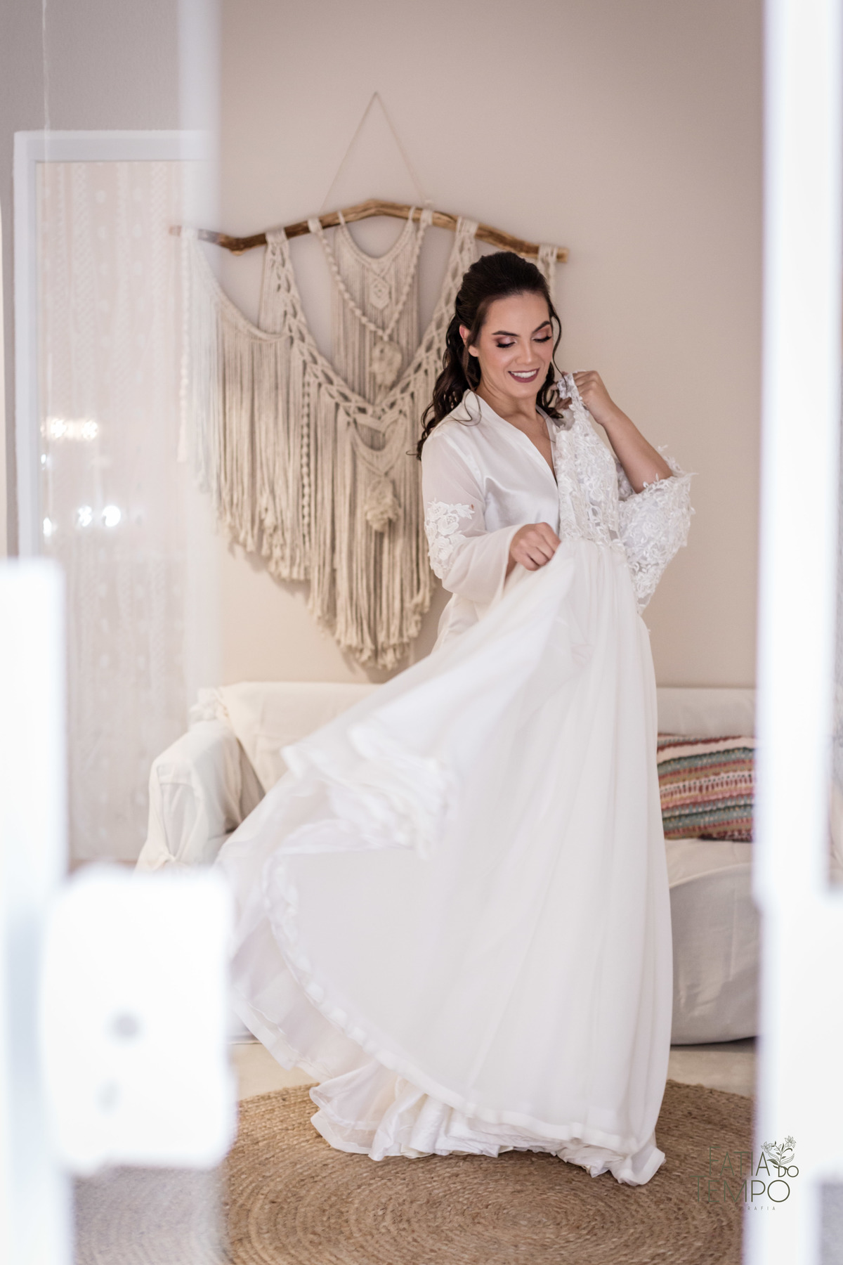 Dia da noiva, maquiagem, making of, wedding, buffet de casamento, salão de festa, assessoria, cerimonial, celebrante, mini wedding, casamento pequeno, poucos convidados, decoração, vestido de noiva, salão de beleza, banda, musica, dança, fotografia, 