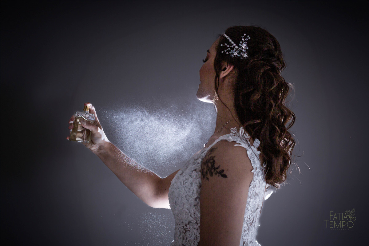 Dia da noiva, maquiagem, making of, wedding, buffet de casamento, salão de festa, assessoria, cerimonial, celebrante, mini wedding, casamento pequeno, poucos convidados, decoração, vestido de noiva, salão de beleza, banda, musica, dança, fotografia, 