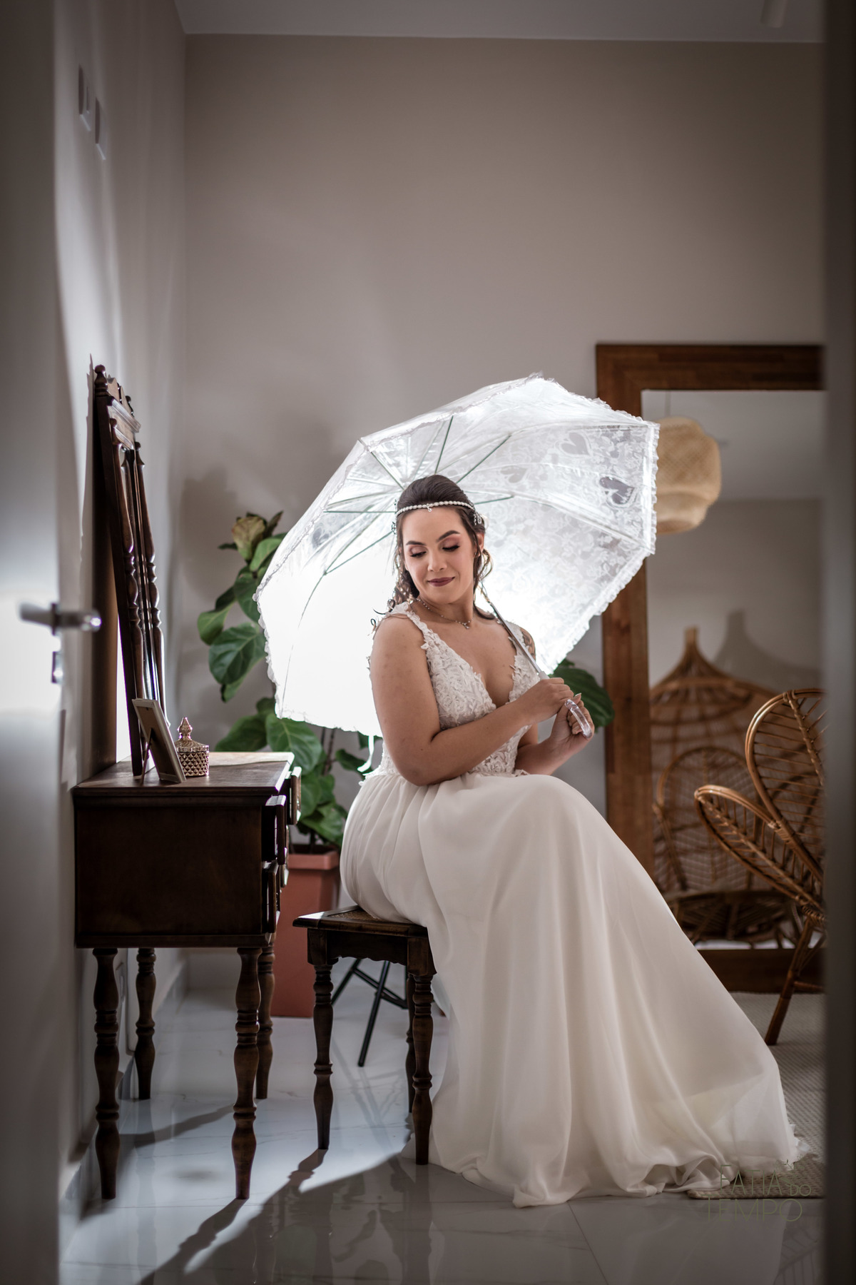 Dia da noiva, maquiagem, making of, wedding, buffet de casamento, salão de festa, assessoria, cerimonial, celebrante, mini wedding, casamento pequeno, poucos convidados, decoração, vestido de noiva, salão de beleza, banda, musica, dança, fotografia, 