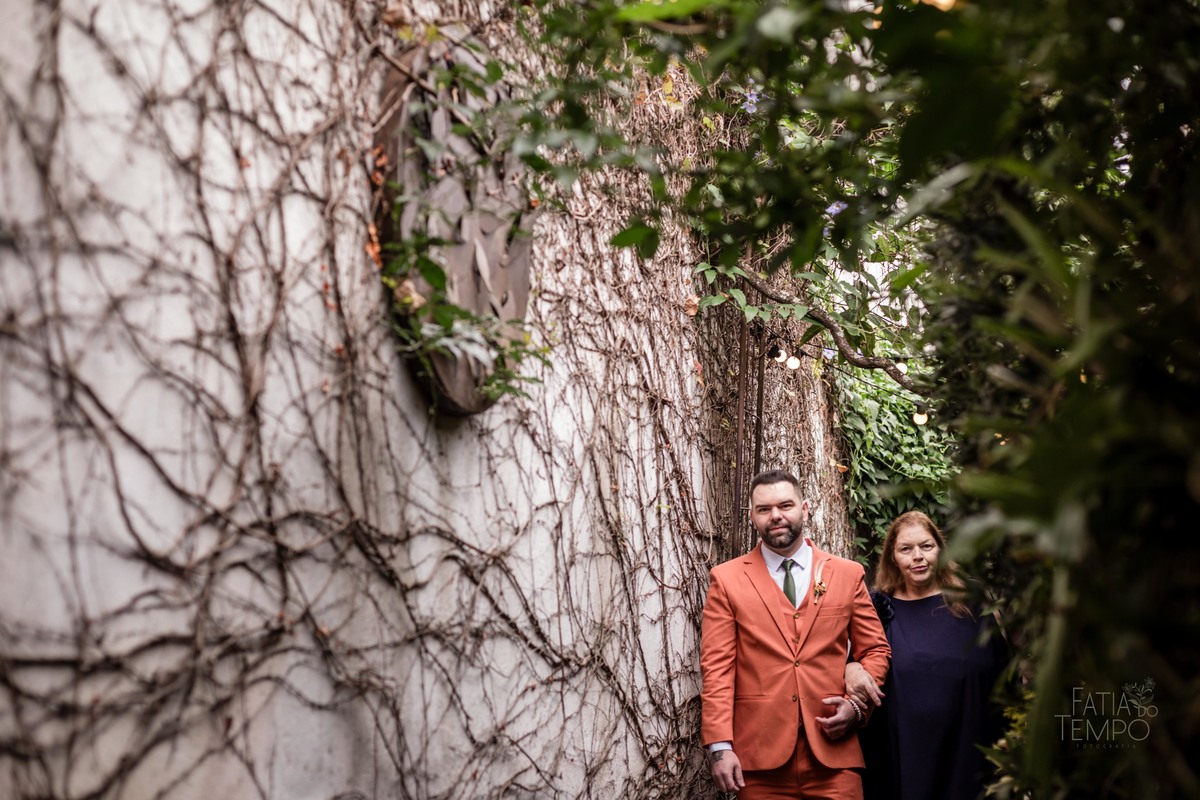 Dia da noiva, maquiagem, making of, wedding, buffet de casamento, salão de festa, assessoria, cerimonial, celebrante, mini wedding, casamento pequeno, poucos convidados, decoração, vestido de noiva, salão de beleza, banda, musica, dança, fotografia, 