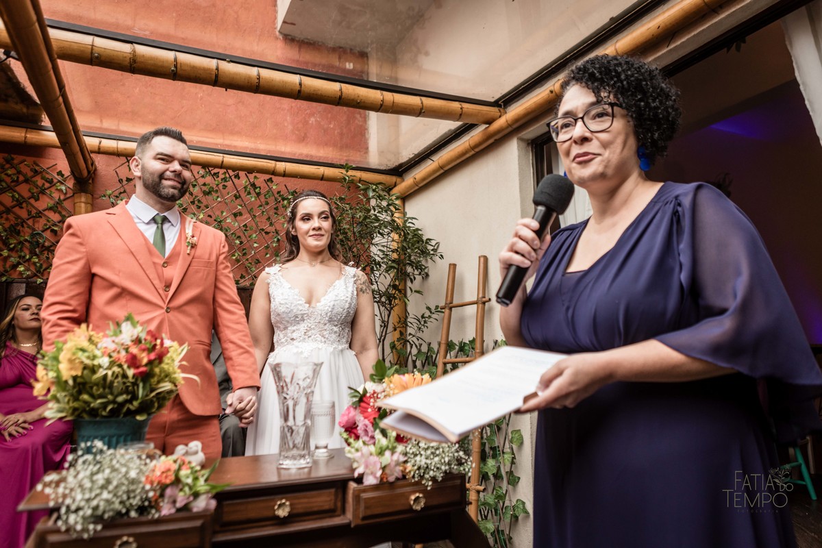 Dia da noiva, maquiagem, making of, wedding, buffet de casamento, salão de festa, assessoria, cerimonial, celebrante, mini wedding, casamento pequeno, poucos convidados, decoração, vestido de noiva, salão de beleza, banda, musica, dança, fotografia, 