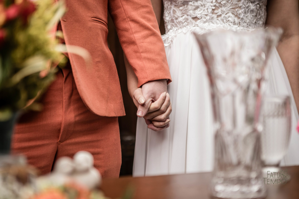 Dia da noiva, maquiagem, making of, wedding, buffet de casamento, salão de festa, assessoria, cerimonial, celebrante, mini wedding, casamento pequeno, poucos convidados, decoração, vestido de noiva, salão de beleza, banda, musica, dança, fotografia, 