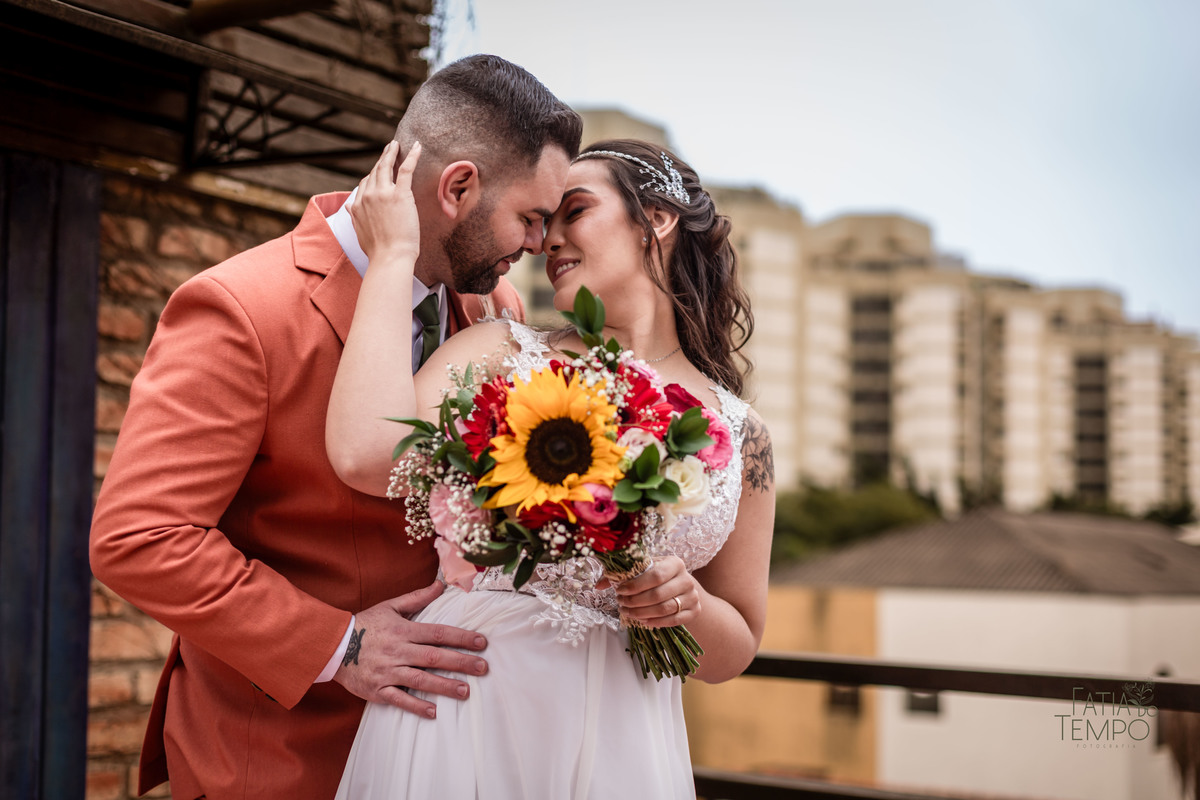 Dia da noiva, maquiagem, making of, wedding, buffet de casamento, salão de festa, assessoria, cerimonial, celebrante, mini wedding, casamento pequeno, poucos convidados, decoração, vestido de noiva, salão de beleza, banda, musica, dança, fotografia, 