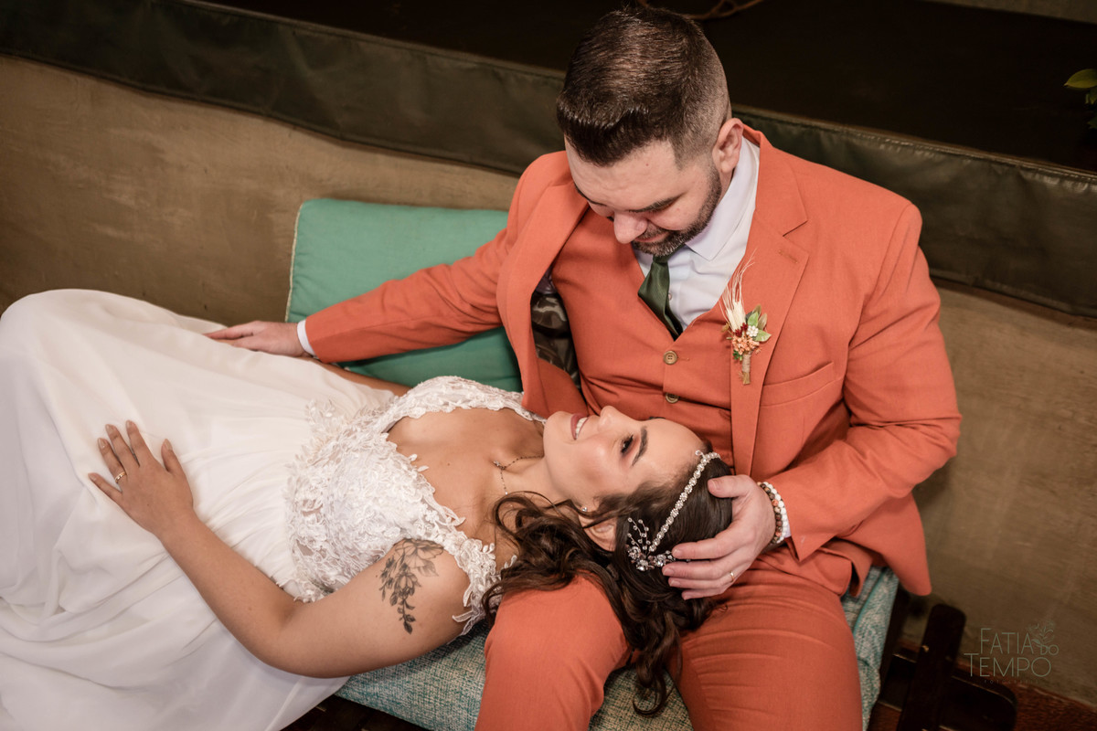 Dia da noiva, maquiagem, making of, wedding, buffet de casamento, salão de festa, assessoria, cerimonial, celebrante, mini wedding, casamento pequeno, poucos convidados, decoração, vestido de noiva, salão de beleza, banda, musica, dança, fotografia, 