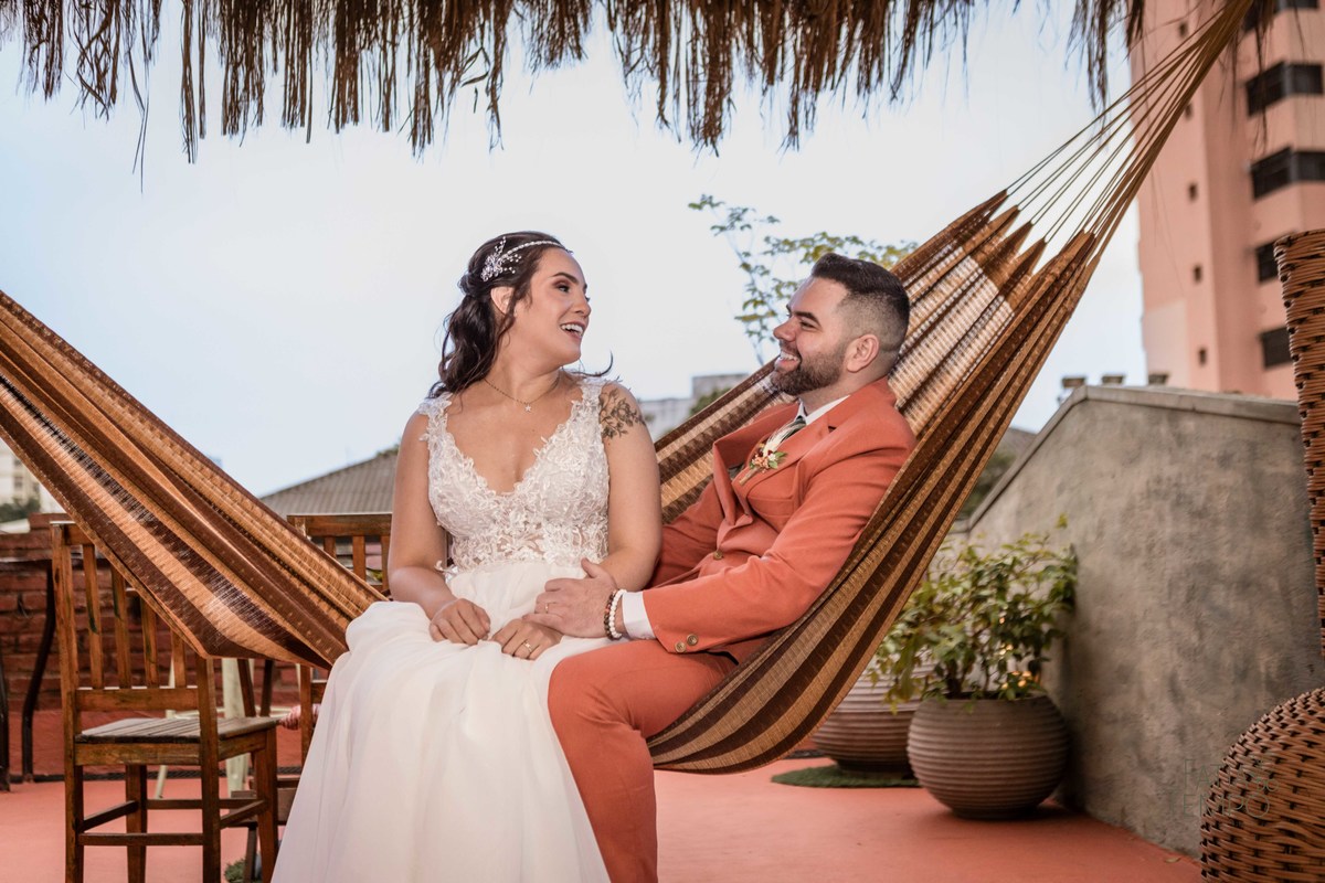 Dia da noiva, maquiagem, making of, wedding, buffet de casamento, salão de festa, assessoria, cerimonial, celebrante, mini wedding, casamento pequeno, poucos convidados, decoração, vestido de noiva, salão de beleza, banda, musica, dança, fotografia, 