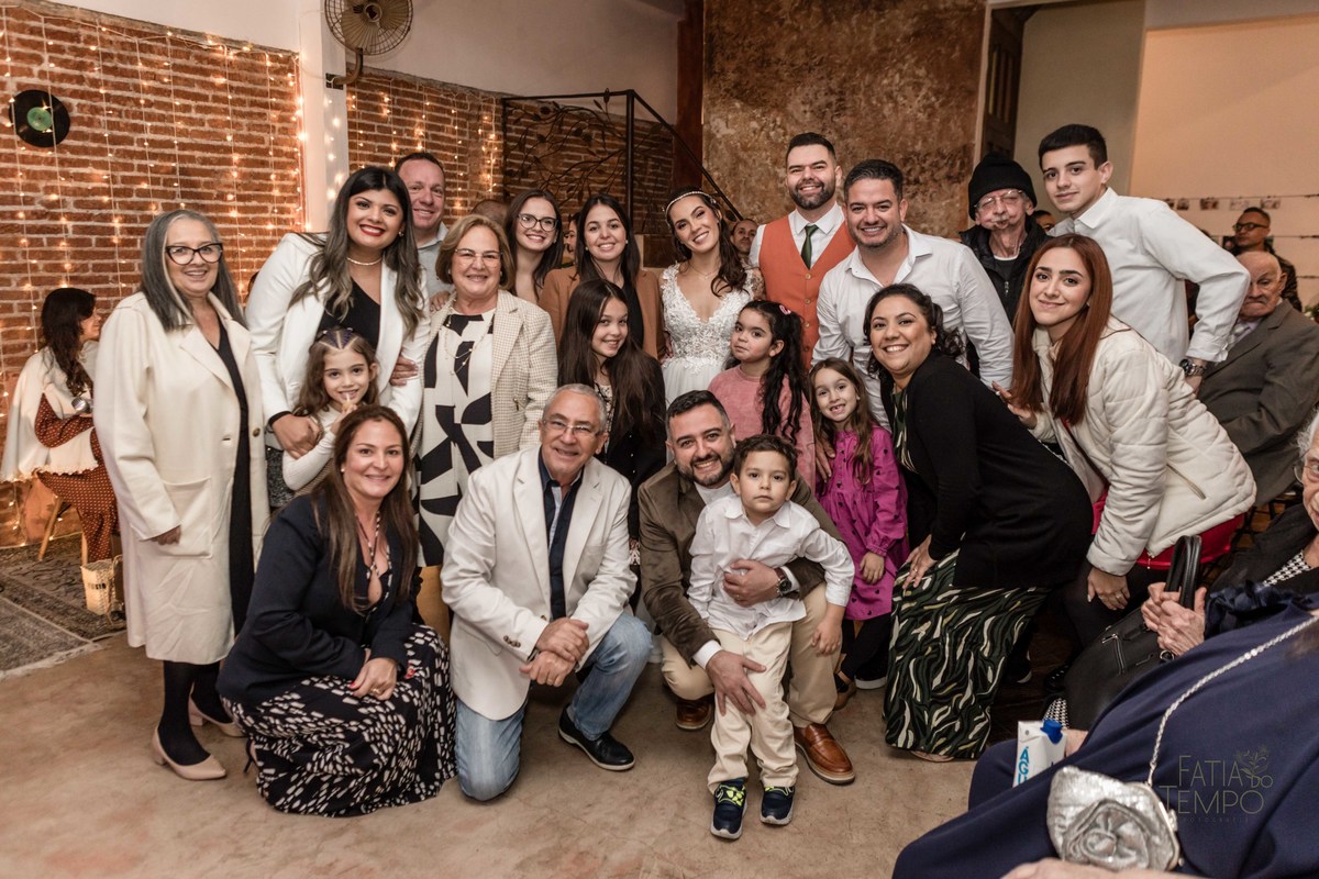 Dia da noiva, maquiagem, making of, wedding, buffet de casamento, salão de festa, assessoria, cerimonial, celebrante, mini wedding, casamento pequeno, poucos convidados, decoração, vestido de noiva, salão de beleza, banda, musica, dança, fotografia, 