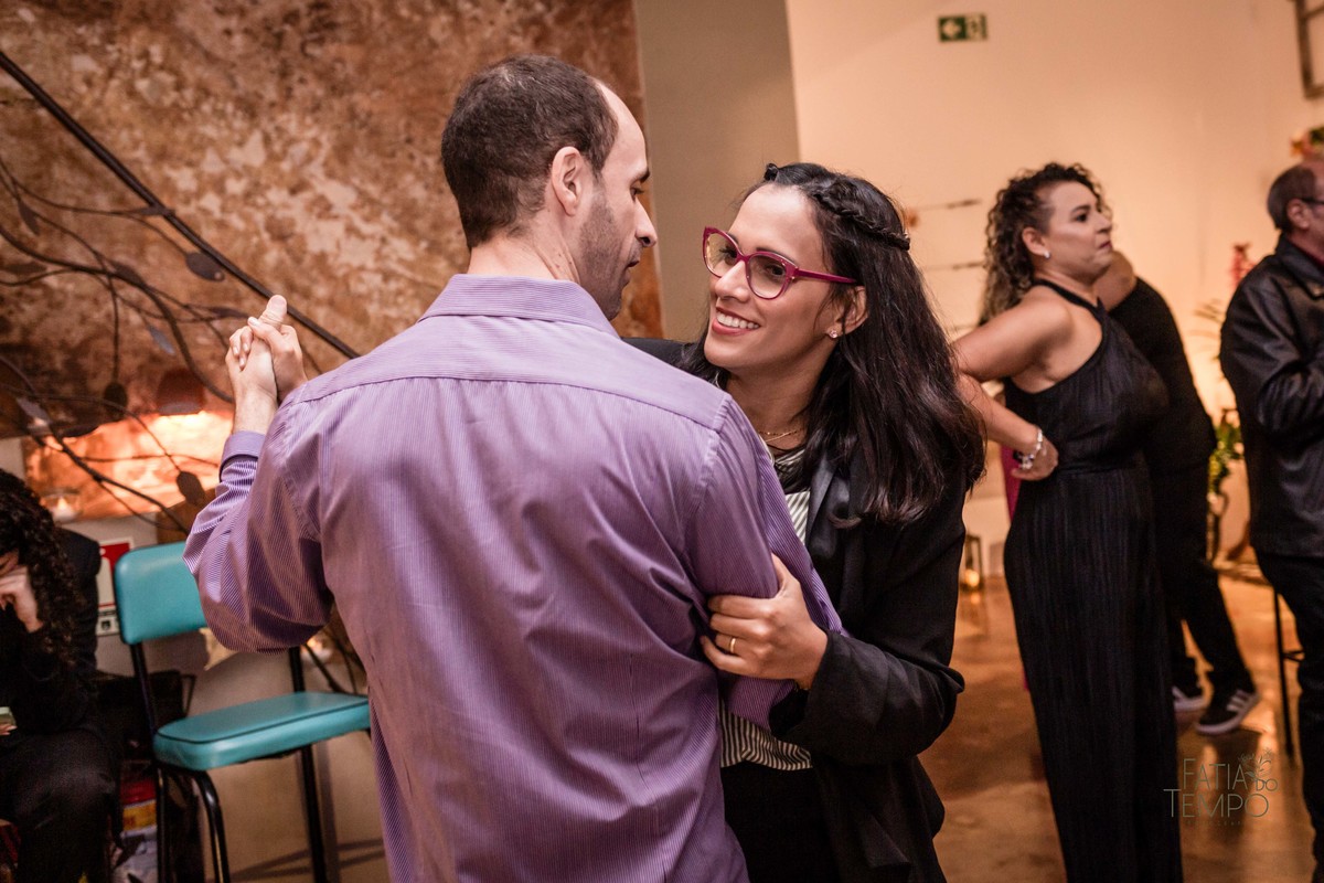 Dia da noiva, maquiagem, making of, wedding, buffet de casamento, salão de festa, assessoria, cerimonial, celebrante, mini wedding, casamento pequeno, poucos convidados, decoração, vestido de noiva, salão de beleza, banda, musica, dança, fotografia, 