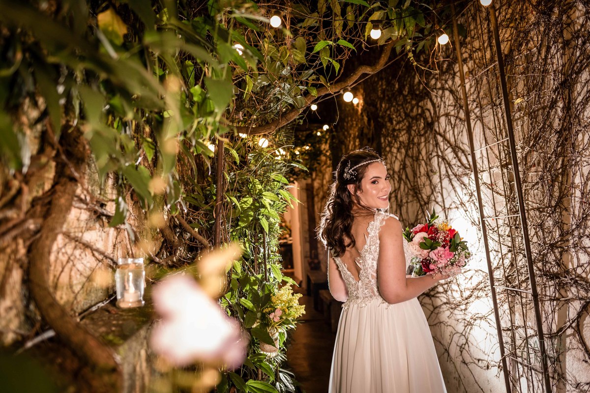 Dia da noiva, maquiagem, making of, wedding, buffet de casamento, salão de festa, assessoria, cerimonial, celebrante, mini wedding, casamento pequeno, poucos convidados, decoração, vestido de noiva, salão de beleza, banda, musica, dança, fotografia, 