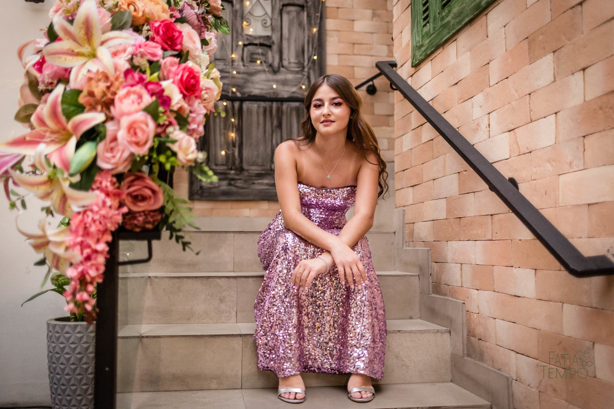 15 anos, debutante, adolescente, festa de debutante, festa de 15 anos, balada, vestido de festa, decoração, buffet, Alameda 7, São Caetano do Sul, buffet em São Caetano, flores, iluminação, doces finos, gastronomia, editorial, moda, elegância, Santo André