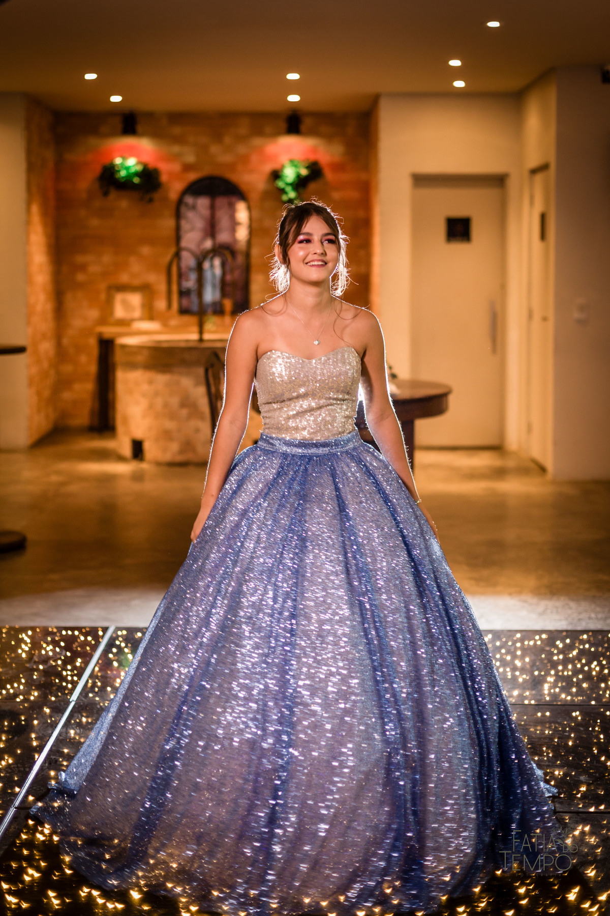 15 anos, debutante, adolescente, festa de debutante, festa de 15 anos, balada, vestido de festa, decoração, buffet, Alameda 7, São Caetano do Sul, buffet em São Caetano, flores, iluminação, doces finos, gastronomia, editorial, moda, elegância, Santo André