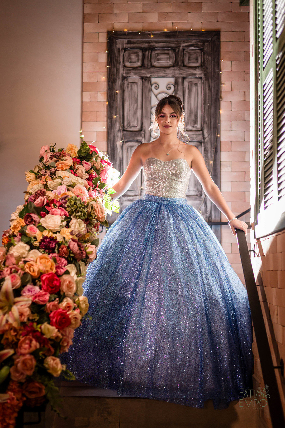 15 anos, debutante, adolescente, festa de debutante, festa de 15 anos, balada, vestido de festa, decoração, buffet, Alameda 7, São Caetano do Sul, buffet em São Caetano, flores, iluminação, doces finos, gastronomia, editorial, moda, elegância, Santo André