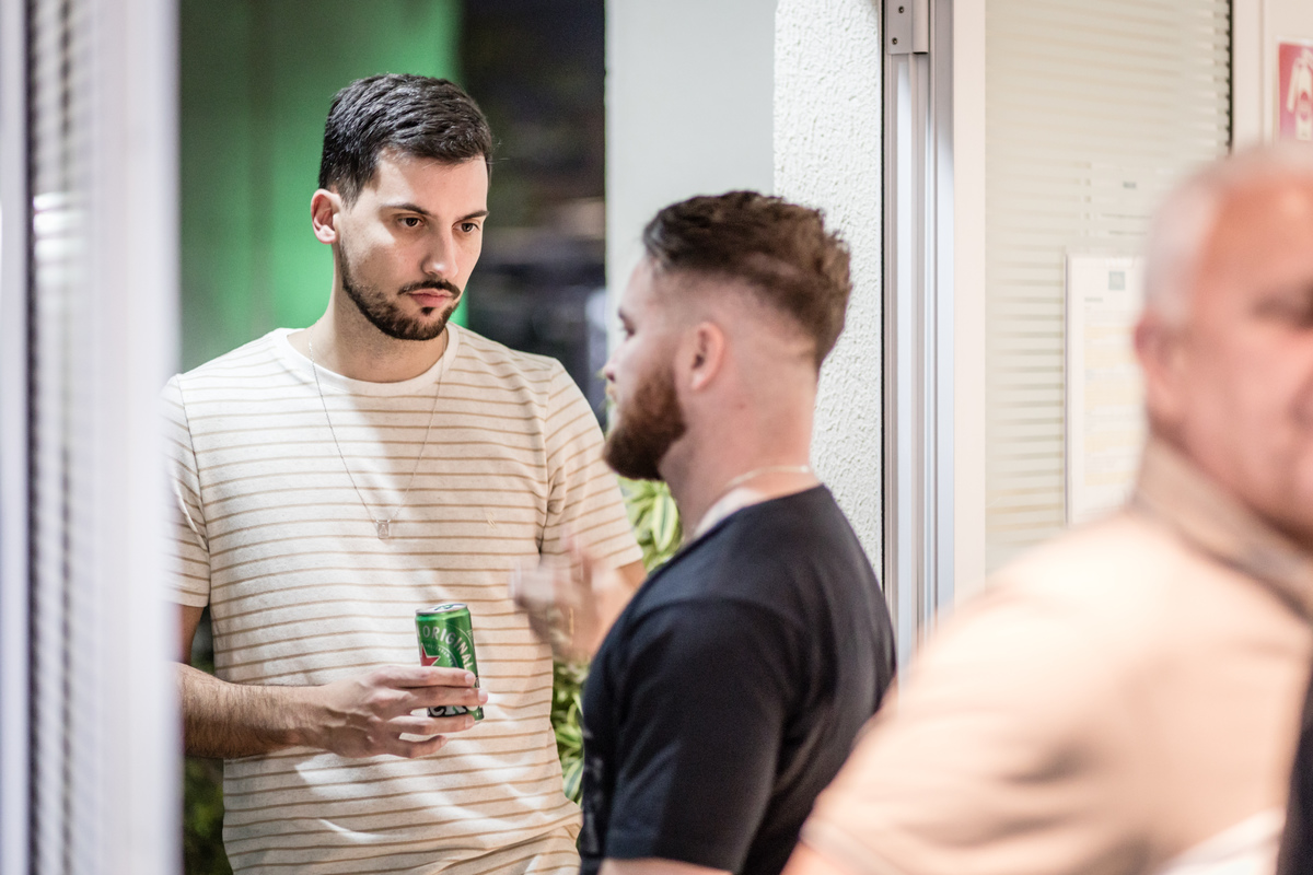 Chá de bebê, chá revelação, festa infantil, aniversário, festa de criança, decoração, gincana, salão do prédio, salão de festa, gestante, grávida, fralda, mamadeira, vestido branco, Isadora, Nayara, fotos de meninas, foto de aniversário, ursinho, 