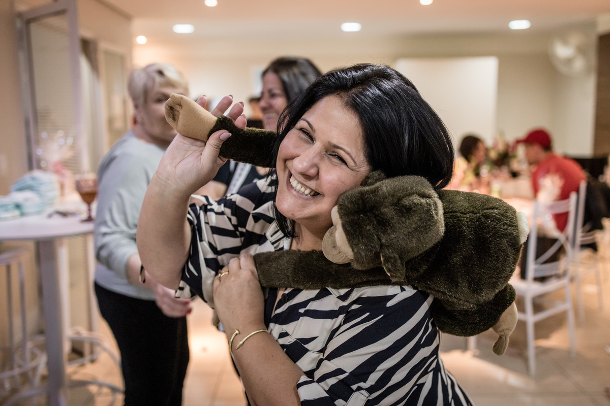 Chá de bebê, chá revelação, festa infantil, aniversário, festa de criança, decoração, gincana, salão do prédio, salão de festa, gestante, grávida, fralda, mamadeira, vestido branco, Isadora, Nayara, fotos de meninas, foto de aniversário, ursinho, 