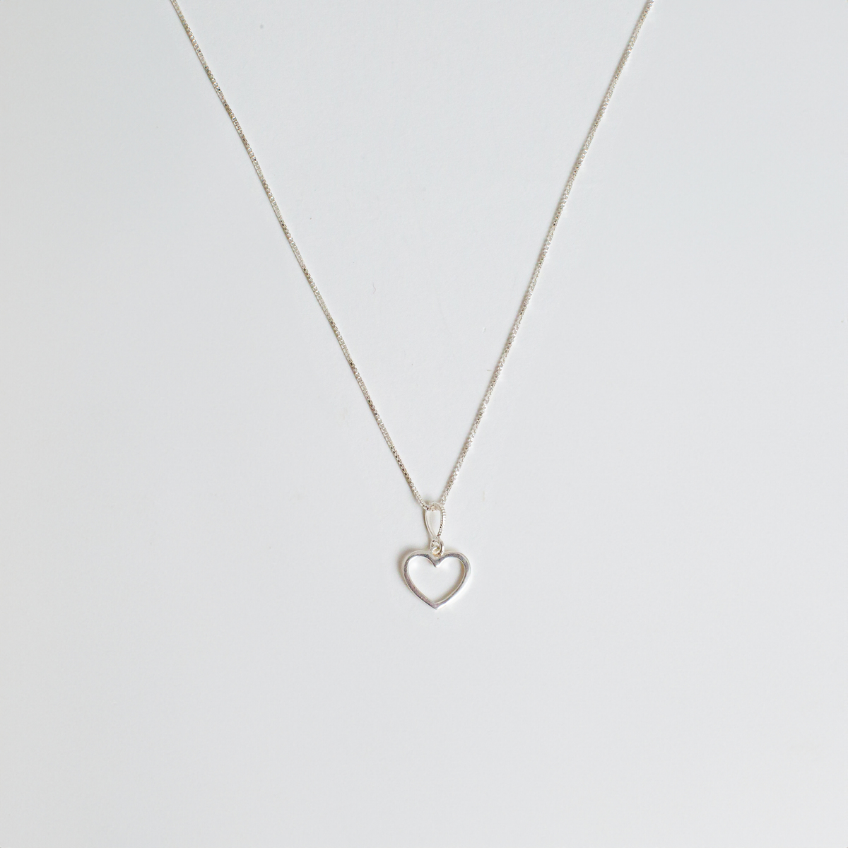 Jóias, Semijoias, fotografia de produtos, anéis, colares, correntes, elegância, pingente, brinco, gargantilha, fotógrafo, estúdio fotográfico, empresa, corporativo, foto de produto, foto profissional, anéis, bijuteria, beleza, 