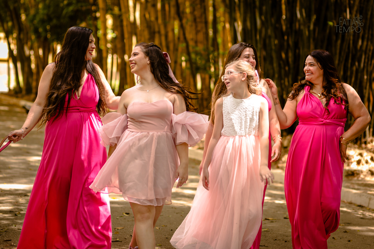 Ensaio fotográfico, fotografia, fotografo em São Paulo, museu do Ipiranga, jardim botânico, xv anos, 15 anos, debutante, aniversario, família, mãe, decoração, vestido, buffet em são caetano, São Caetano do Sul, São Bernardo, cor de rosa, pink, mulher, 