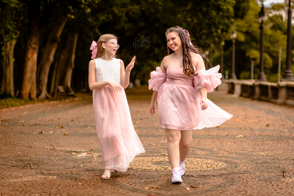 Ensaio fotográfico, fotografia, fotografo em São Paulo, museu do Ipiranga, jardim botânico, xv anos, 15 anos, debutante, aniversario, família, mãe, decoração, vestido, buffet em são caetano, São Caetano do Sul, São Bernardo, cor de rosa, pink, mulher, 