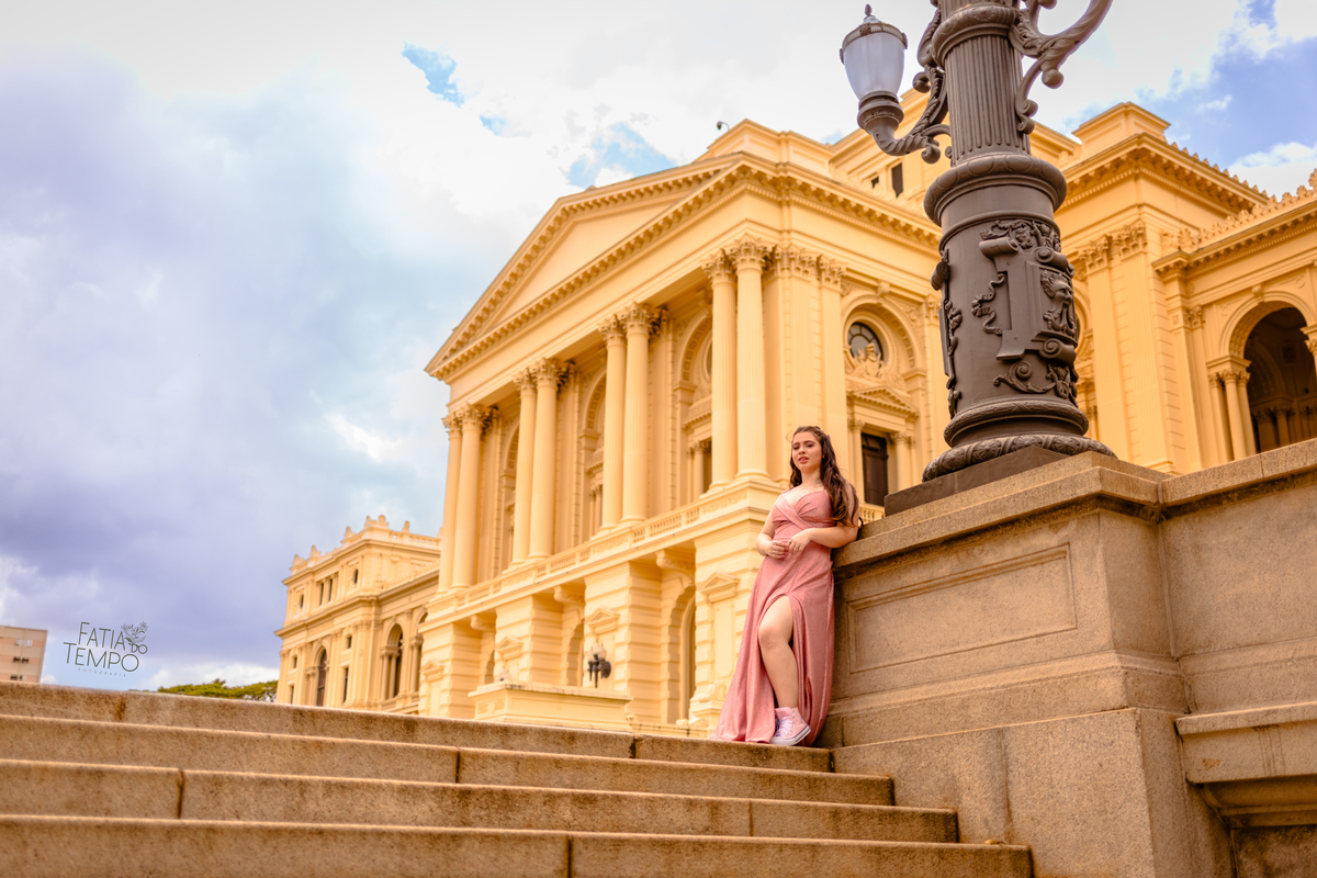Ensaio fotográfico, fotografia, fotografo em São Paulo, museu do Ipiranga, jardim botânico, xv anos, 15 anos, debutante, aniversario, família, mãe, decoração, vestido, buffet em são caetano, São Caetano do Sul, São Bernardo, cor de rosa, pink, mulher, 