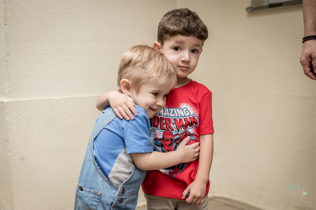 aniversario no salao do predio, festa no predio, aniversario no predio, festa do homem aranha, festa de menino, aniversario de menina, parabens do homens a aranha, homem a aranha, decoracao homem aranha, fotografo de aniversario