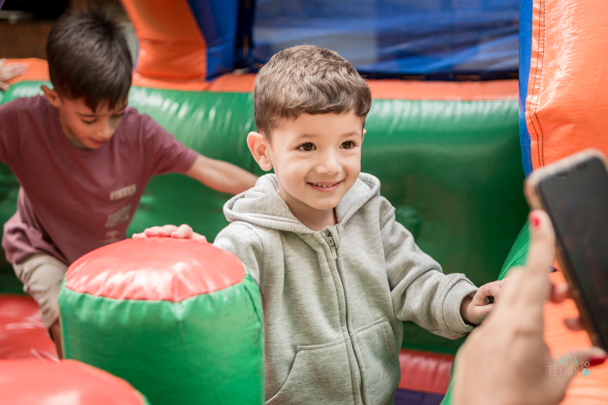aniversario no salao do predio, festa no predio, aniversario no predio, festa do homem aranha, festa de menino, aniversario de menina, parabens do homens a aranha, homem a aranha, decoracao homem aranha, fotografo de aniversario