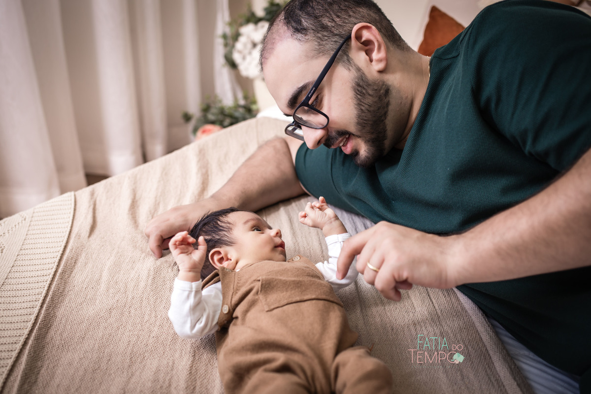 newborn, recém nascido, bebê, ensaio de família, baby, foto de criança, fotógrafo em são caetano, gestante, grávida, mulher, aniversário infantil, estúdio fotográfico, mãe de menino, maternidade, puerpério, pós parto, pai presente, paternidade, maquiagem,