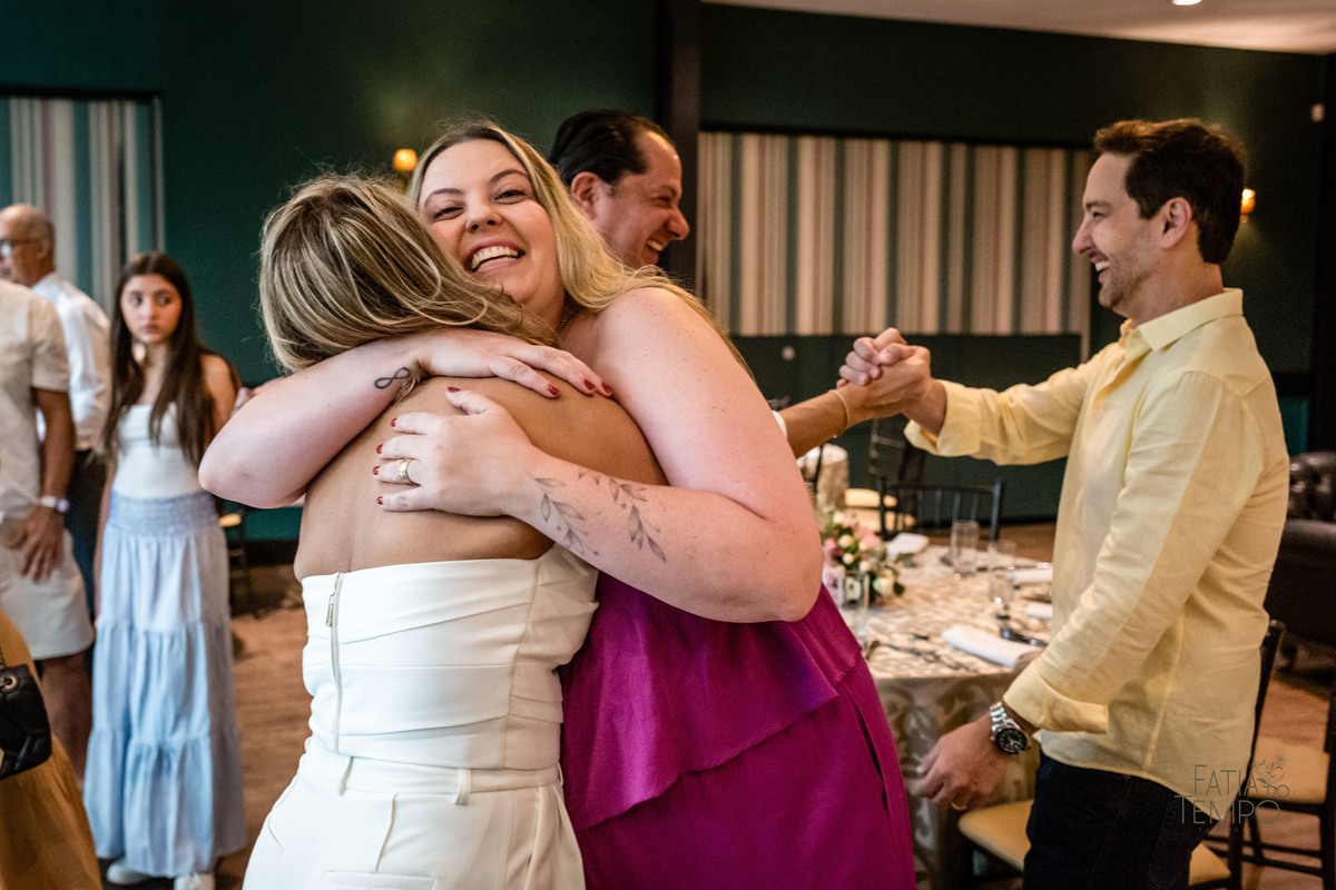 aniversário, baby beef, restaurante, bairro jardim, aniversário de adulto, decoração, fotografia, bartenders, drink, leandrini, blindagem, posta de gasolina, alta sociedade, elite, high society, doces finos, banda, assessoria, Buffet, vestido branco, 