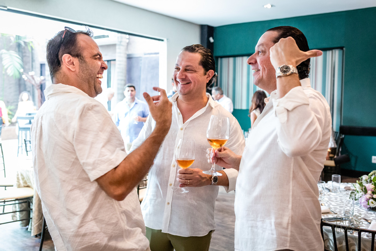 aniversário, baby beef, restaurante, bairro jardim, aniversário de adulto, decoração, fotografia, bartenders, drink, leandrini, blindagem, posta de gasolina, alta sociedade, elite, high society, doces finos, banda, assessoria, Buffet, vestido branco, 