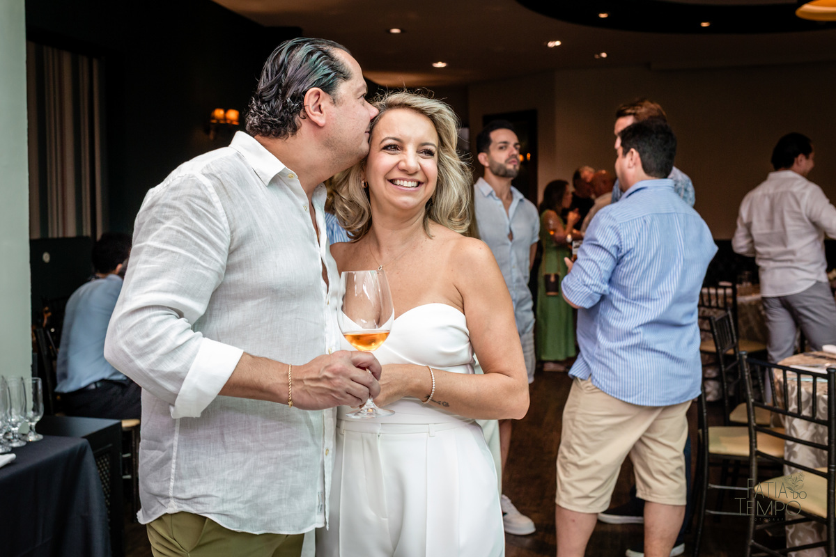 aniversário, baby beef, restaurante, bairro jardim, aniversário de adulto, decoração, fotografia, bartenders, drink, leandrini, blindagem, posta de gasolina, alta sociedade, elite, high society, doces finos, banda, assessoria, Buffet, vestido branco, 