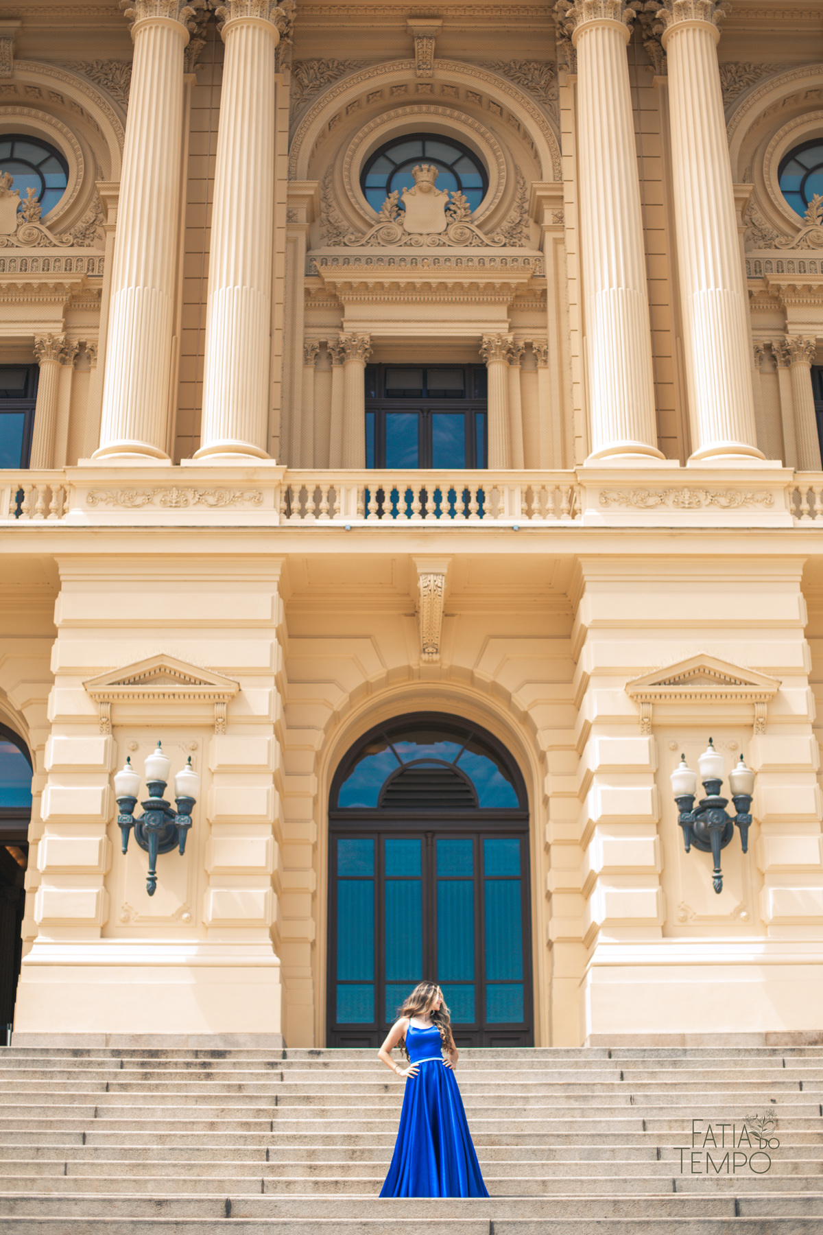 Ensaio, xv, 15 anos, debutante, museu do Ipiranga, ensaio fotográfico, maquiagem, vestido azul, vestido de festa, aluguel de vestido, debutante, Buffet para 15 anos, balet, balada, dj, mc, funk, trap, street dance, bailarina, fotógrafo, make, hair, dior, 