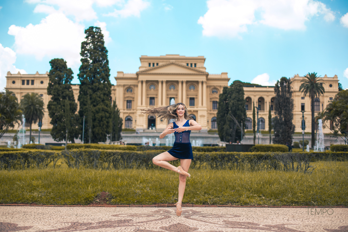 Ensaio, xv, 15 anos, debutante, museu do Ipiranga, ensaio fotográfico, maquiagem, vestido azul, vestido de festa, aluguel de vestido, debutante, Buffet para 15 anos, balet, balada, dj, mc, funk, trap, street dance, bailarina, fotógrafo, make, hair, dior, 