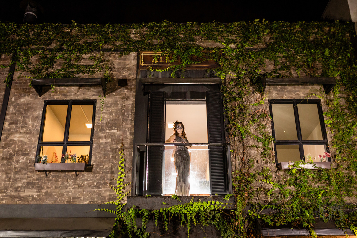 aniversário, 50 anos, festa a fantasia, baile de máscaras, Alameda 7, presunto, festa de aniversario, vestido de festa, mesa de frios, maquiagem, cabeleireiro, buffet em são caetano, atração, São Caetano do Sul, bobo da corte, personagens, flashback, 