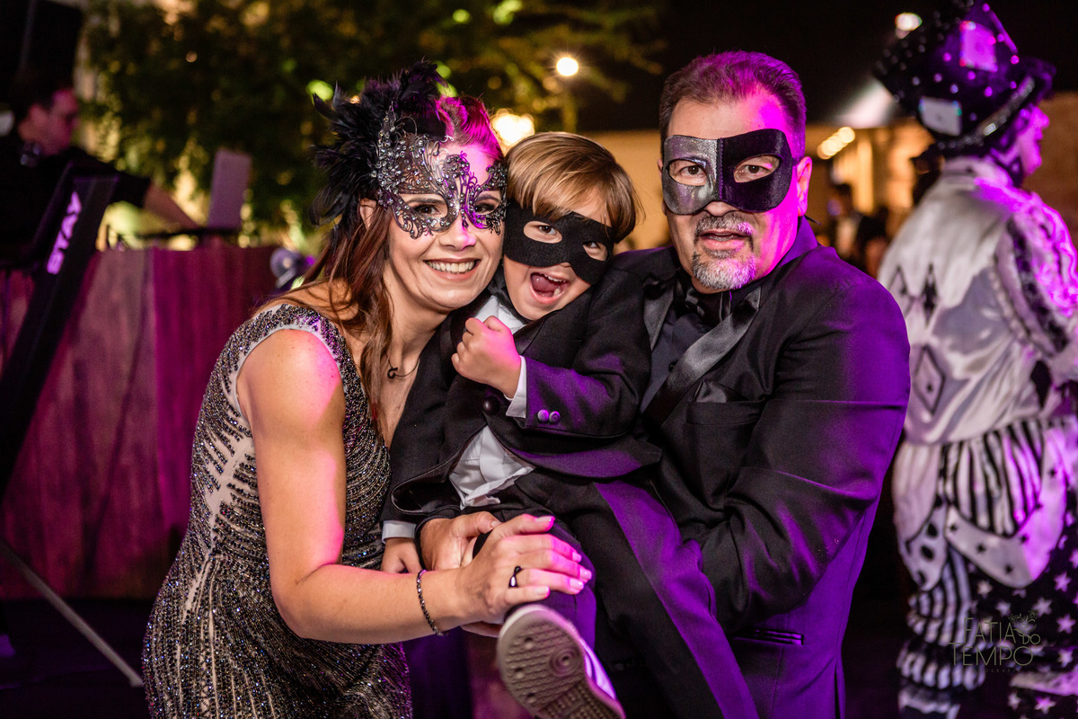 aniversário, 50 anos, festa a fantasia, baile de máscaras, Alameda 7, presunto, festa de aniversario, vestido de festa, mesa de frios, maquiagem, cabeleireiro, buffet em são caetano, atração, São Caetano do Sul, bobo da corte, personagens, flashback, 