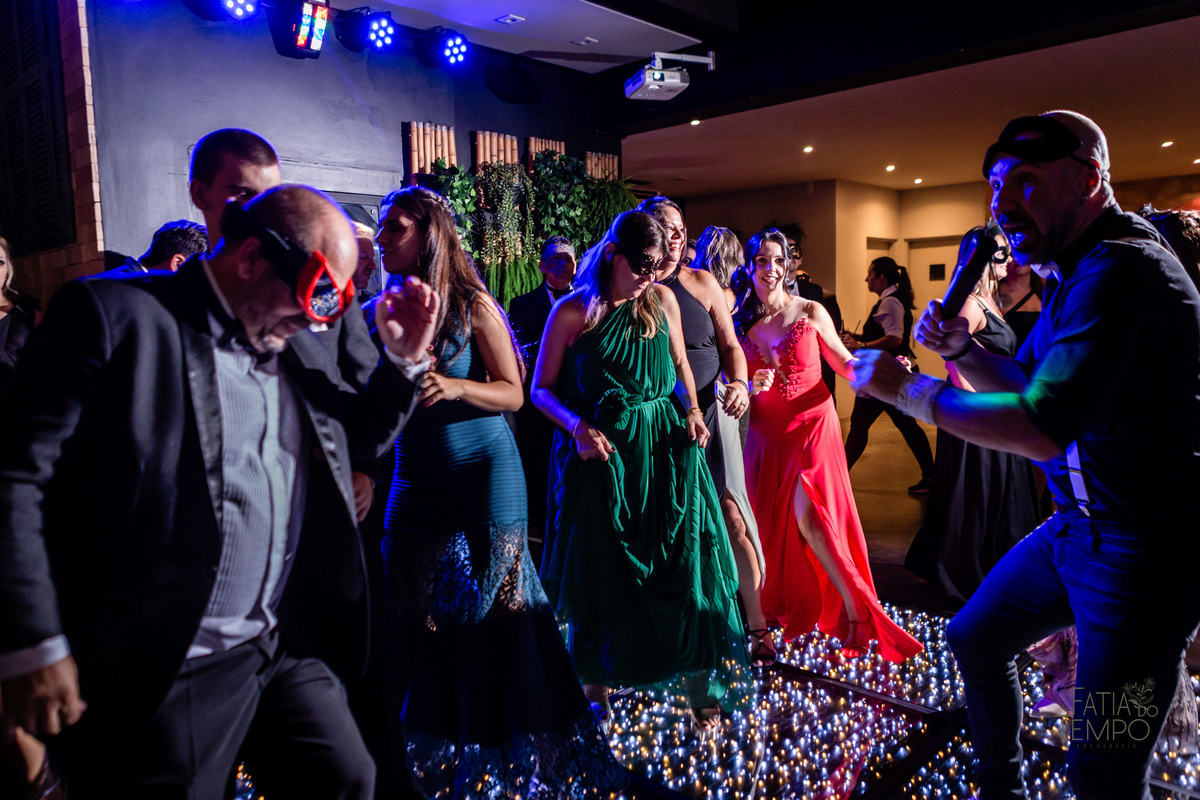 aniversário, 50 anos, festa a fantasia, baile de máscaras, Alameda 7, presunto, festa de aniversario, vestido de festa, mesa de frios, maquiagem, cabeleireiro, buffet em são caetano, atração, São Caetano do Sul, bobo da corte, personagens, flashback, 