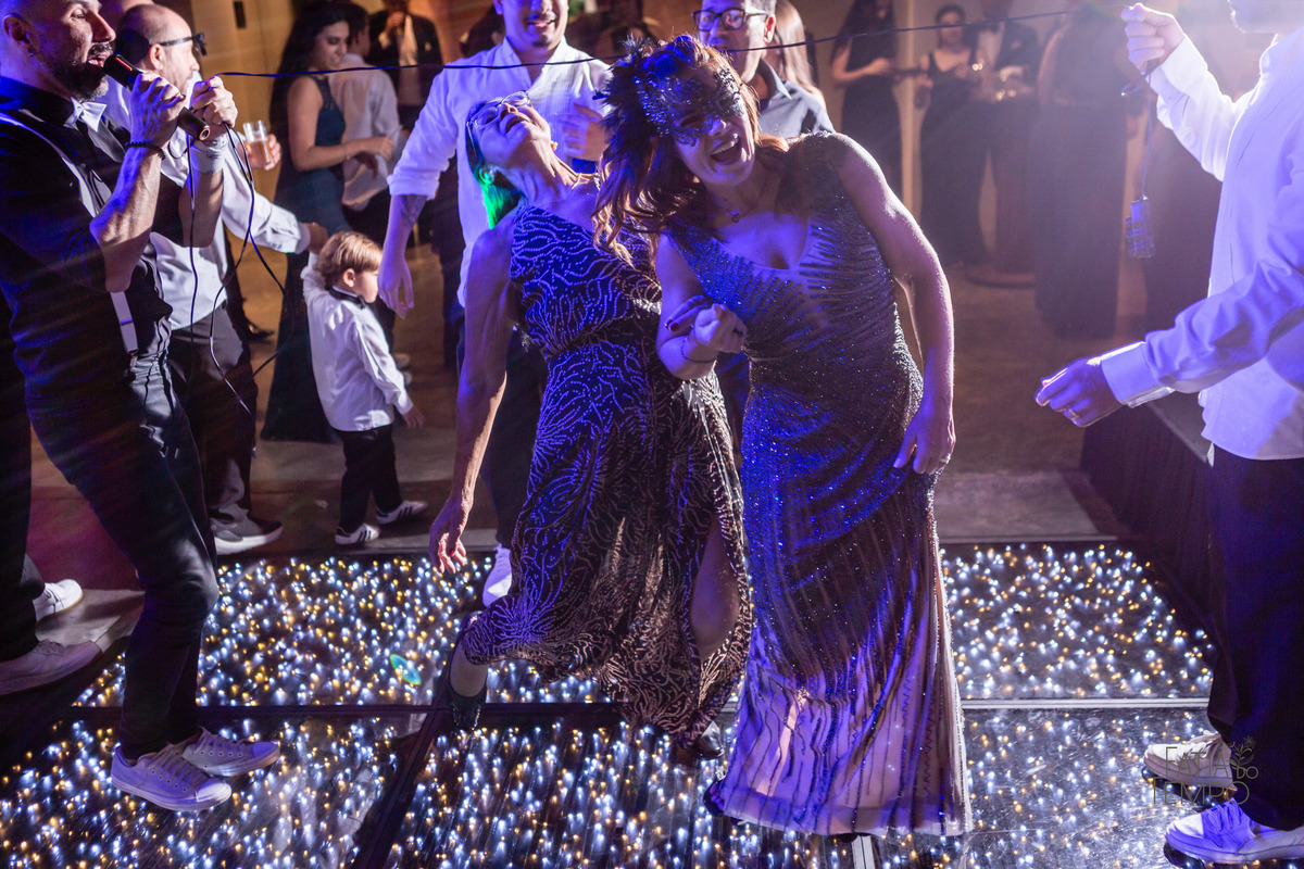 aniversário, 50 anos, festa a fantasia, baile de máscaras, Alameda 7, presunto, festa de aniversario, vestido de festa, mesa de frios, maquiagem, cabeleireiro, buffet em são caetano, atração, São Caetano do Sul, bobo da corte, personagens, flashback, 