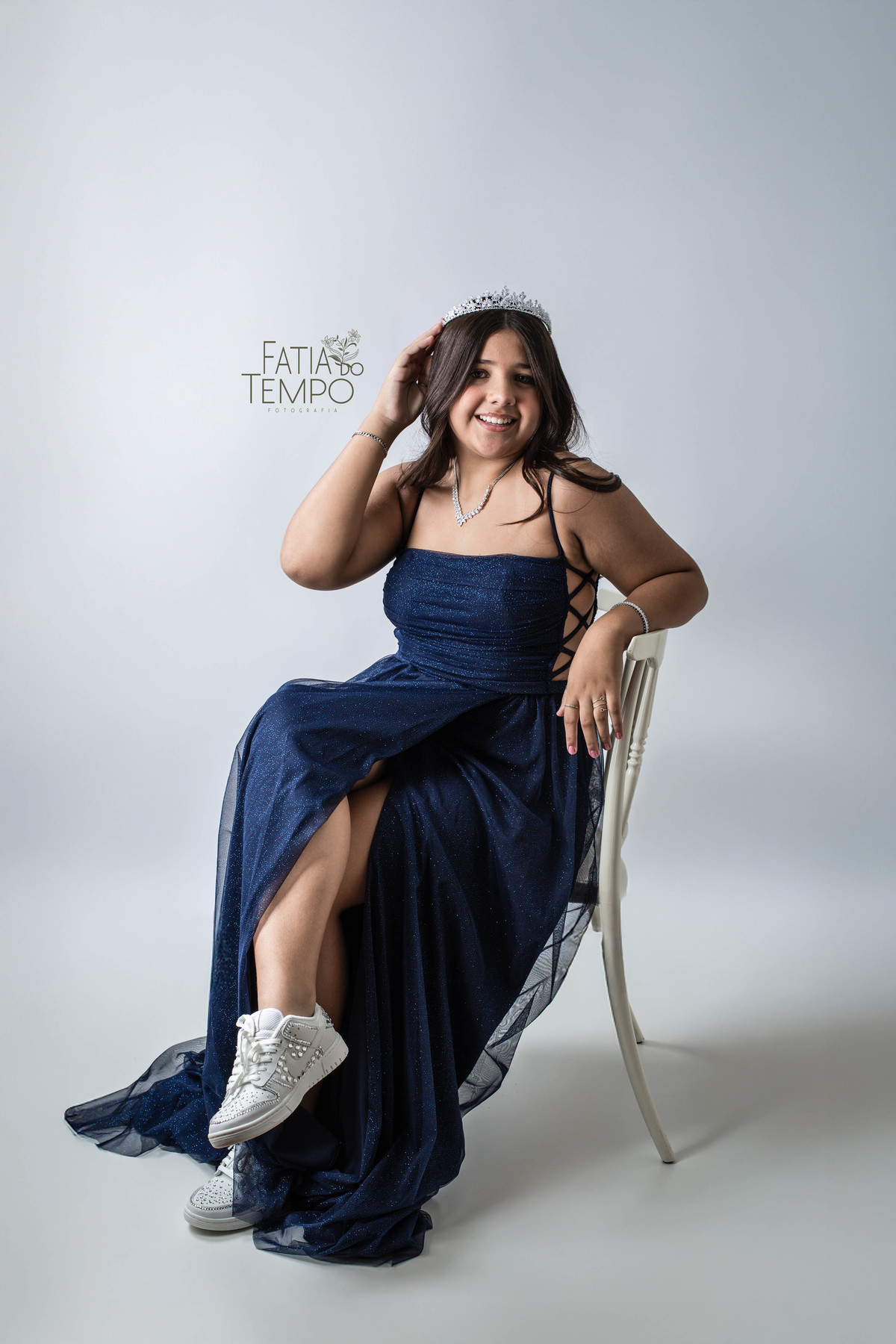 ensaio fotográfico, estúdio fotográfico, estúdio, fotografia, debutante, 15 anos, festa de debutante, Buffet em São Caetano, São Caetano do Sul, adolescente, menina, vestido de festa, maquiagem, assessoria, celebrante, bolo, doces finos, 