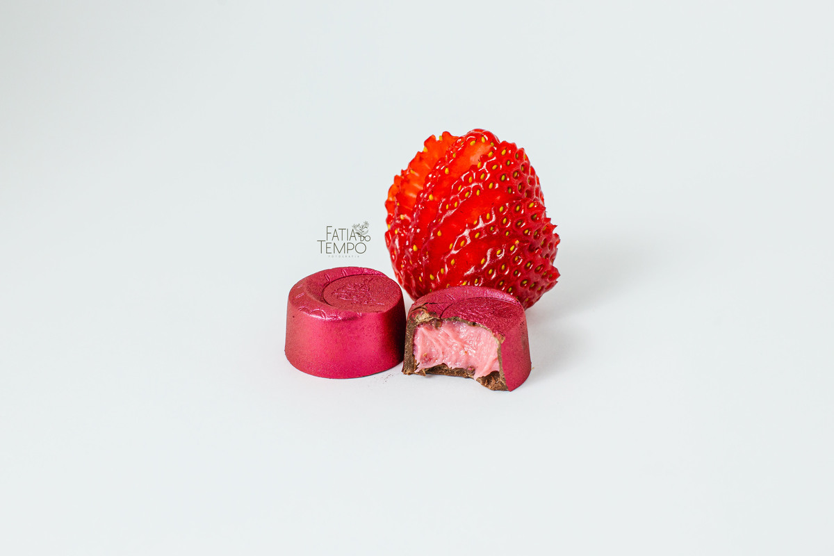 doces finos, elegância, sabor, delicadeza, confeitaria, luxo, sobremesas, detalhes, arte, gourmet, requinte, beleza, paladar, festa, sofisticação, mesa doce, fotografia, cardápio novo, lançamento, inspiração, chocolate, brigadeiro, nozes, damasco, frutas 