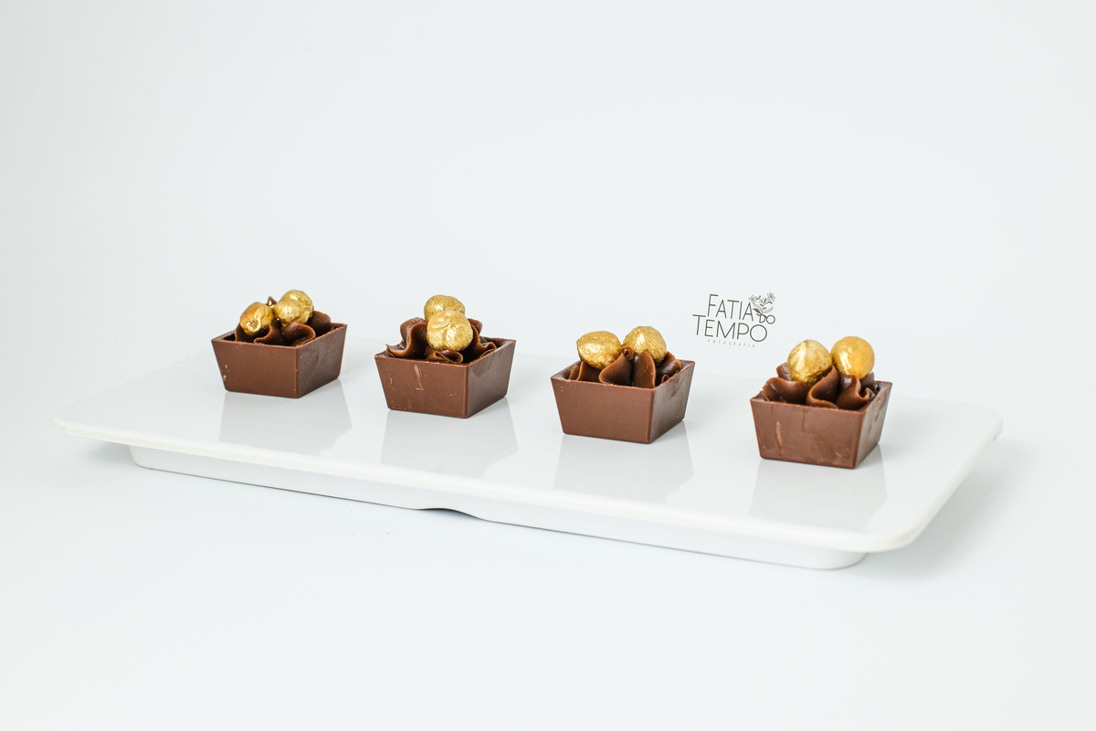 doces finos, elegância, sabor, delicadeza, confeitaria, luxo, sobremesas, detalhes, arte, gourmet, requinte, beleza, paladar, festa, sofisticação, mesa doce, fotografia, cardápio novo, lançamento, inspiração, chocolate, brigadeiro, nozes, damasco, frutas 